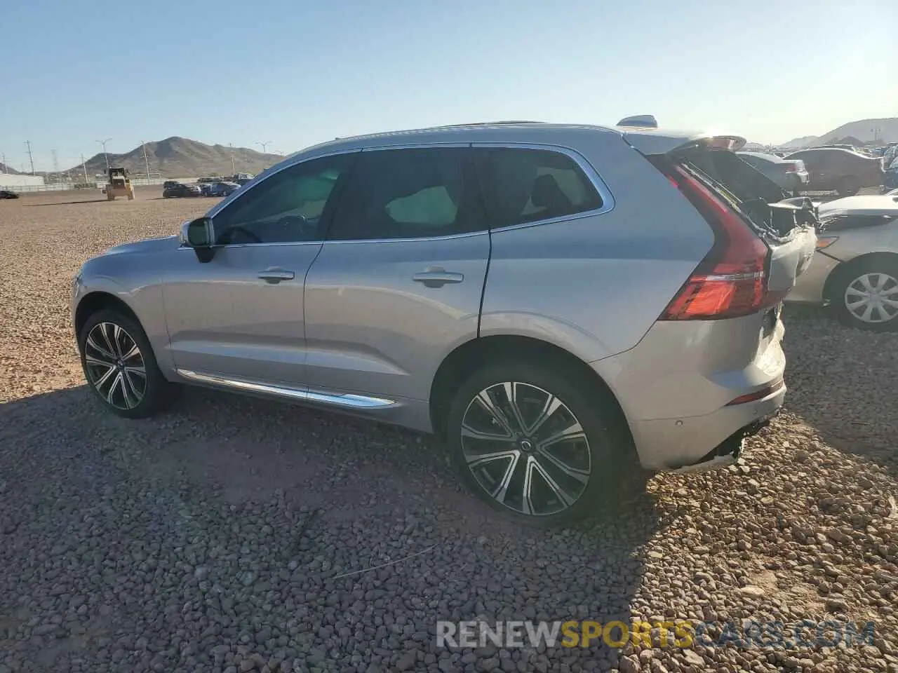 2 Photograph of a damaged car YV4L12RA8P1359471 VOLVO XC60 ULTIM 2023