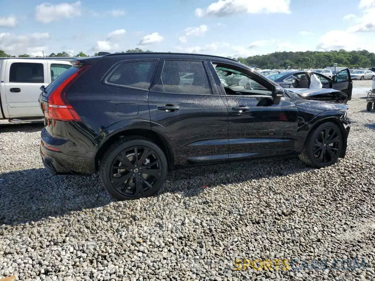 3 Photograph of a damaged car YV4H60DJ0R1847481 VOLVO XC60 ULTIM 2024