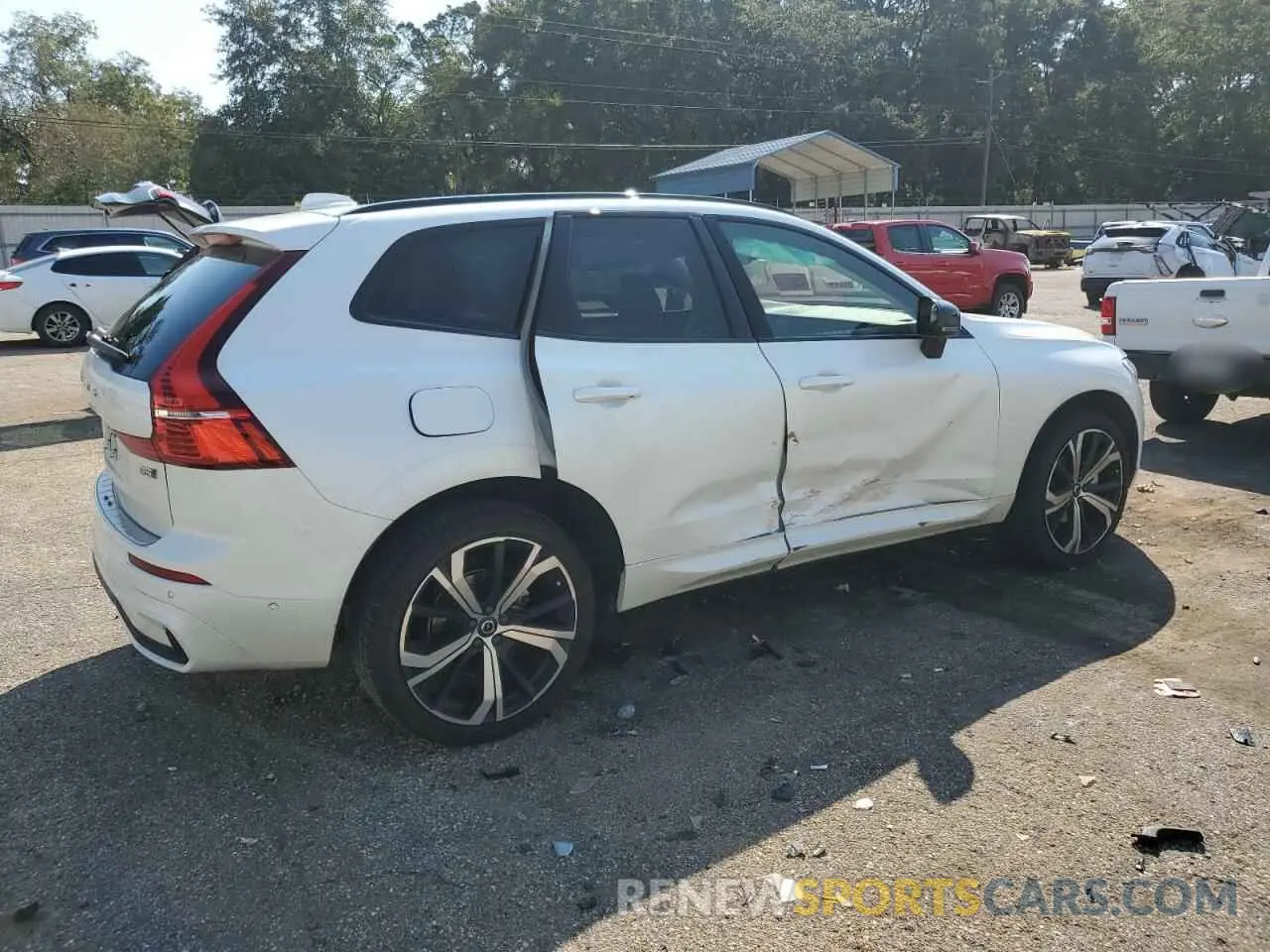 3 Photograph of a damaged car YV4L12RM6R1731953 VOLVO XC60 ULTIM 2024