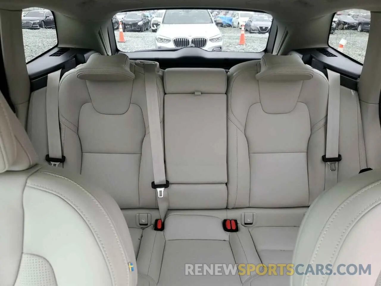10 Photograph of a damaged car YV4H60RM8S1054504 VOLVO XC60 ULTRA 2025