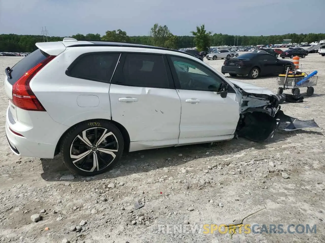3 Photograph of a damaged car YV4M12RM8S1019115 VOLVO XC60 ULTRA 2025