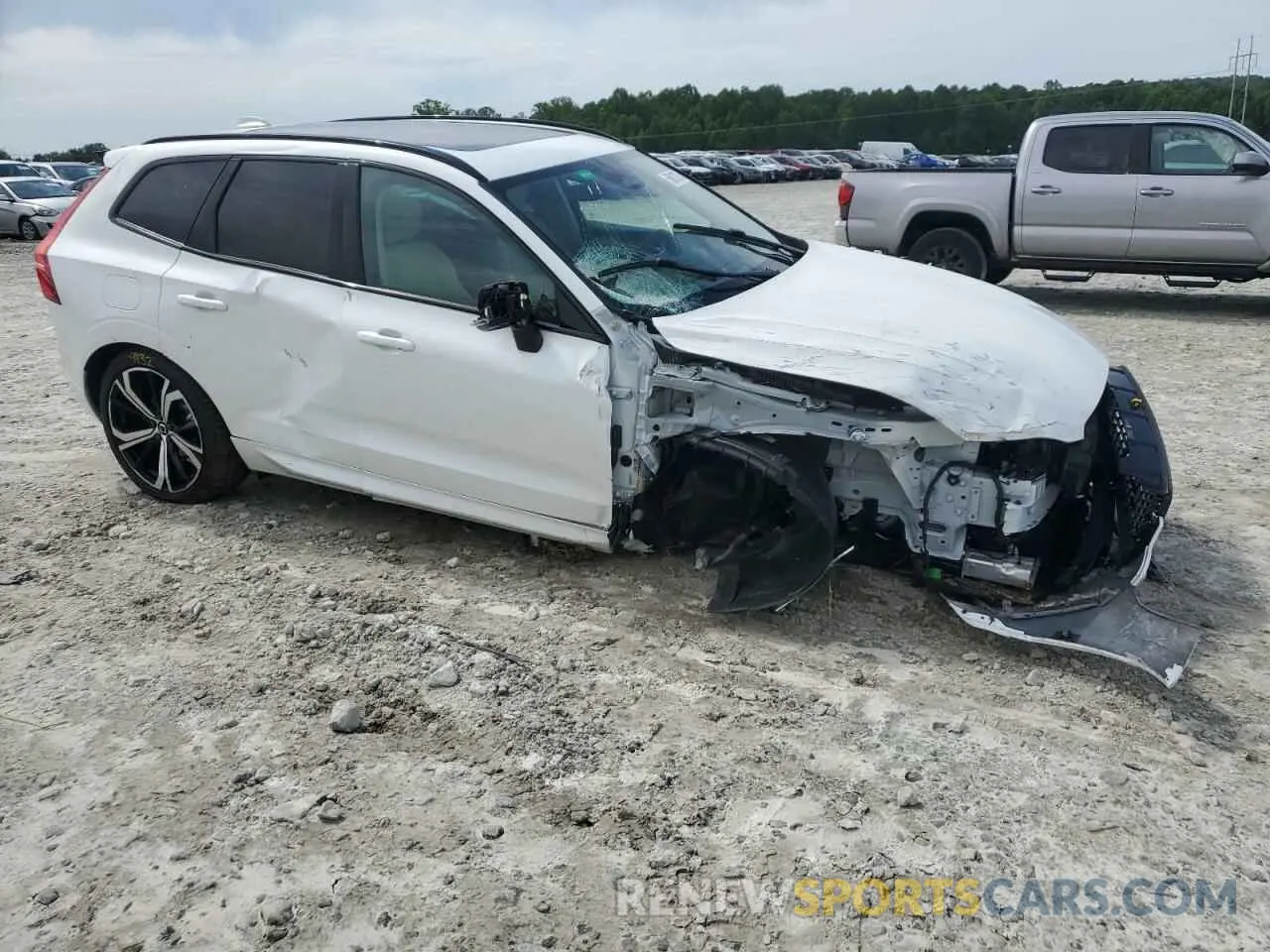 4 Photograph of a damaged car YV4M12RM8S1019115 VOLVO XC60 ULTRA 2025