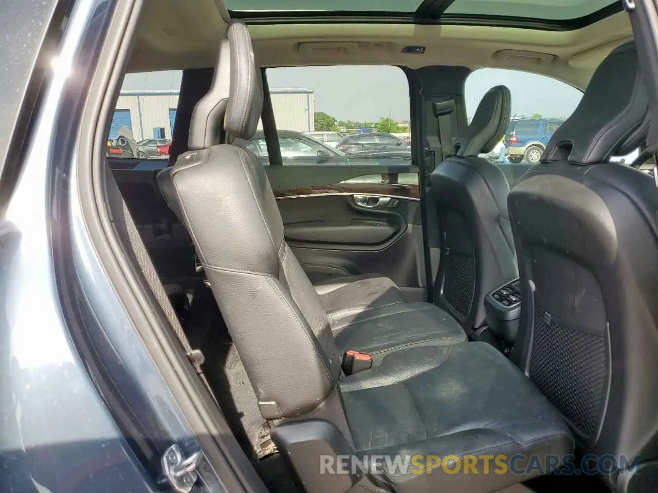 11 Photograph of a damaged car YV4102CK2K1446707 VOLVO XC90 2019