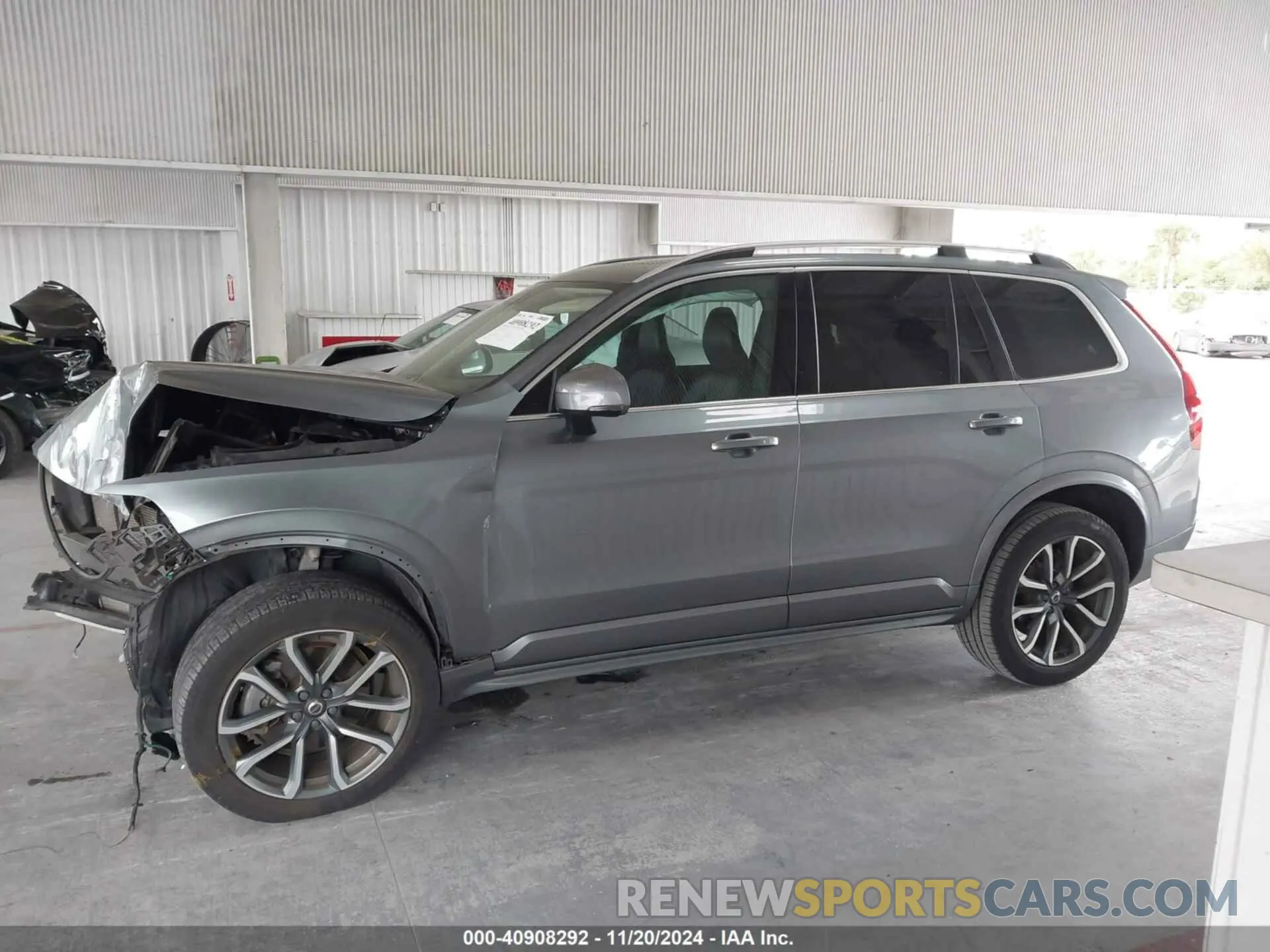 14 Photograph of a damaged car YV4102CK3K1418379 VOLVO XC90 2019