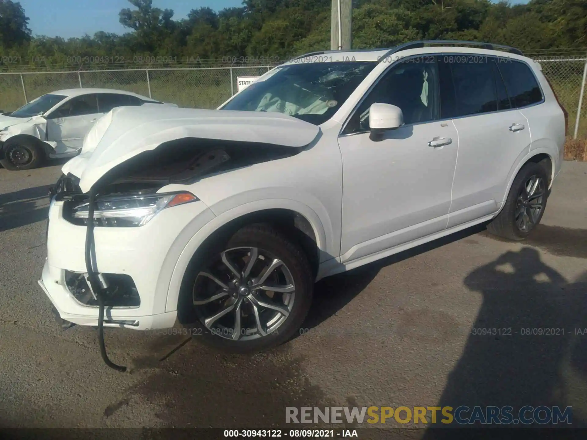 2 Photograph of a damaged car YV4102CK7K1426548 VOLVO XC90 2019