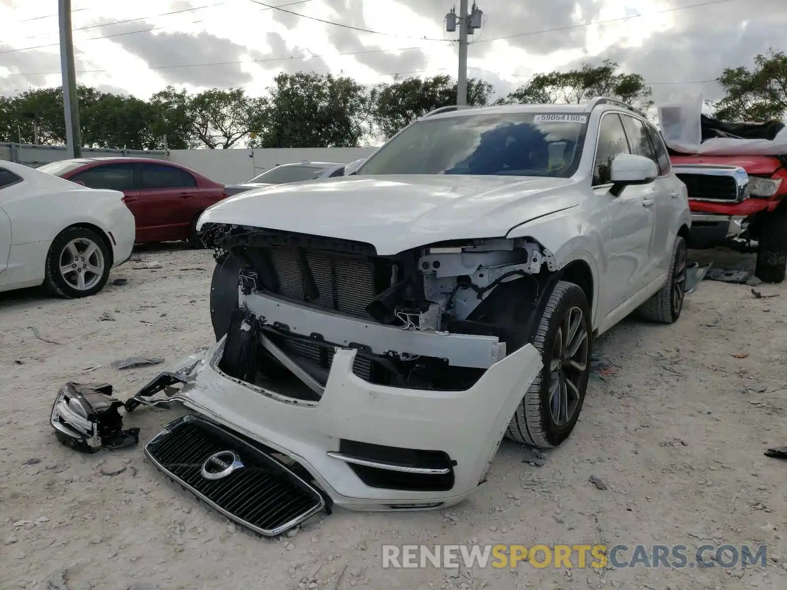 2 Photograph of a damaged car YV4102CK8K1470459 VOLVO XC90 2019