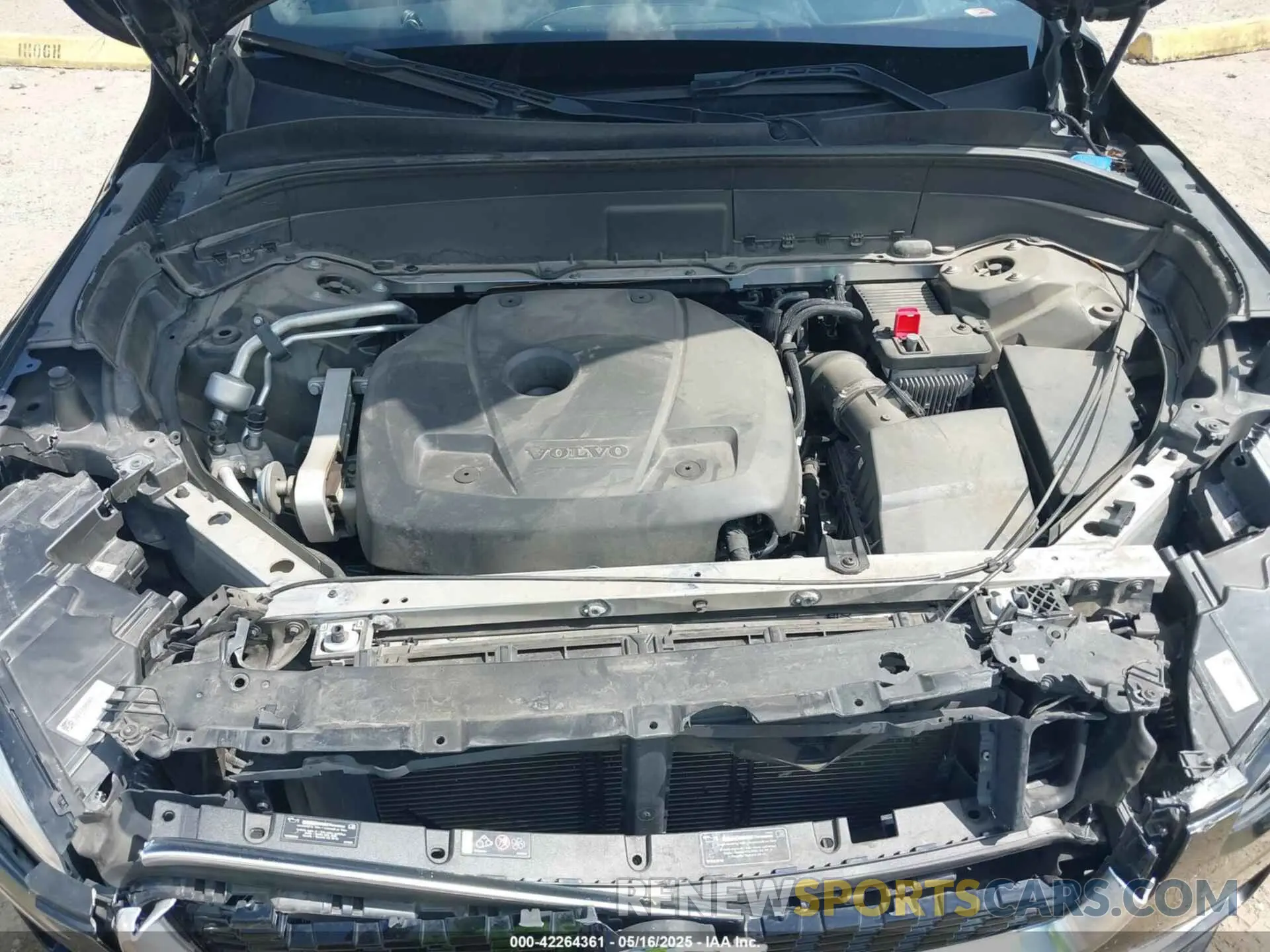 10 Photograph of a damaged car YV4102CM4K1455832 VOLVO XC90 2019