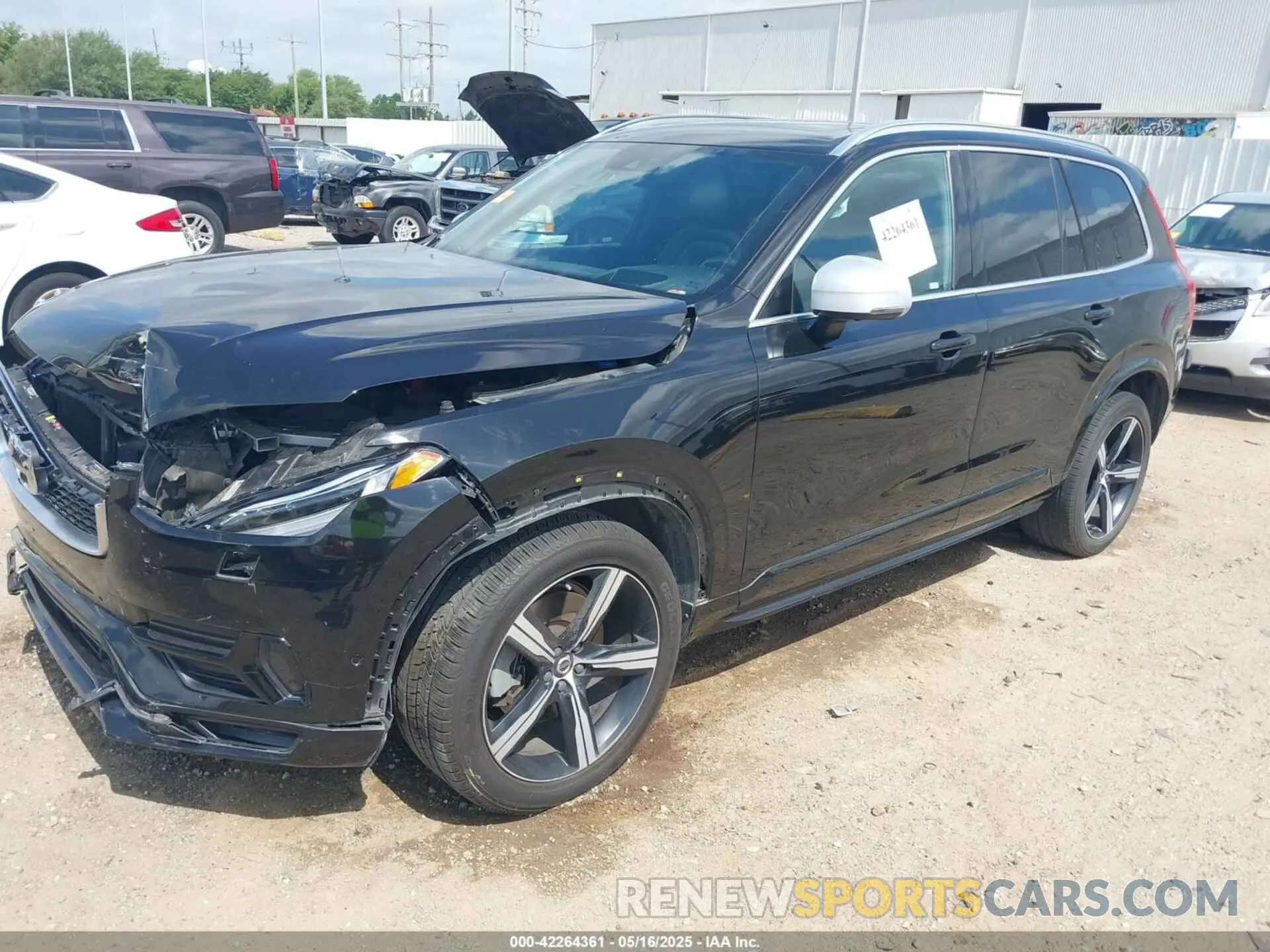 2 Photograph of a damaged car YV4102CM4K1455832 VOLVO XC90 2019