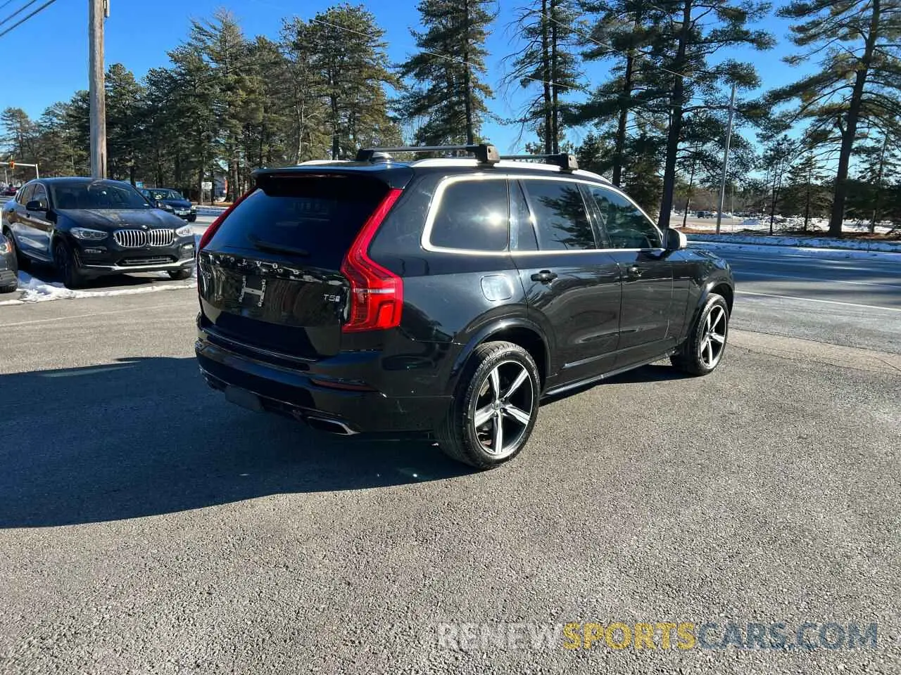 4 Photograph of a damaged car YV4102CM5K1460070 VOLVO XC90 2019