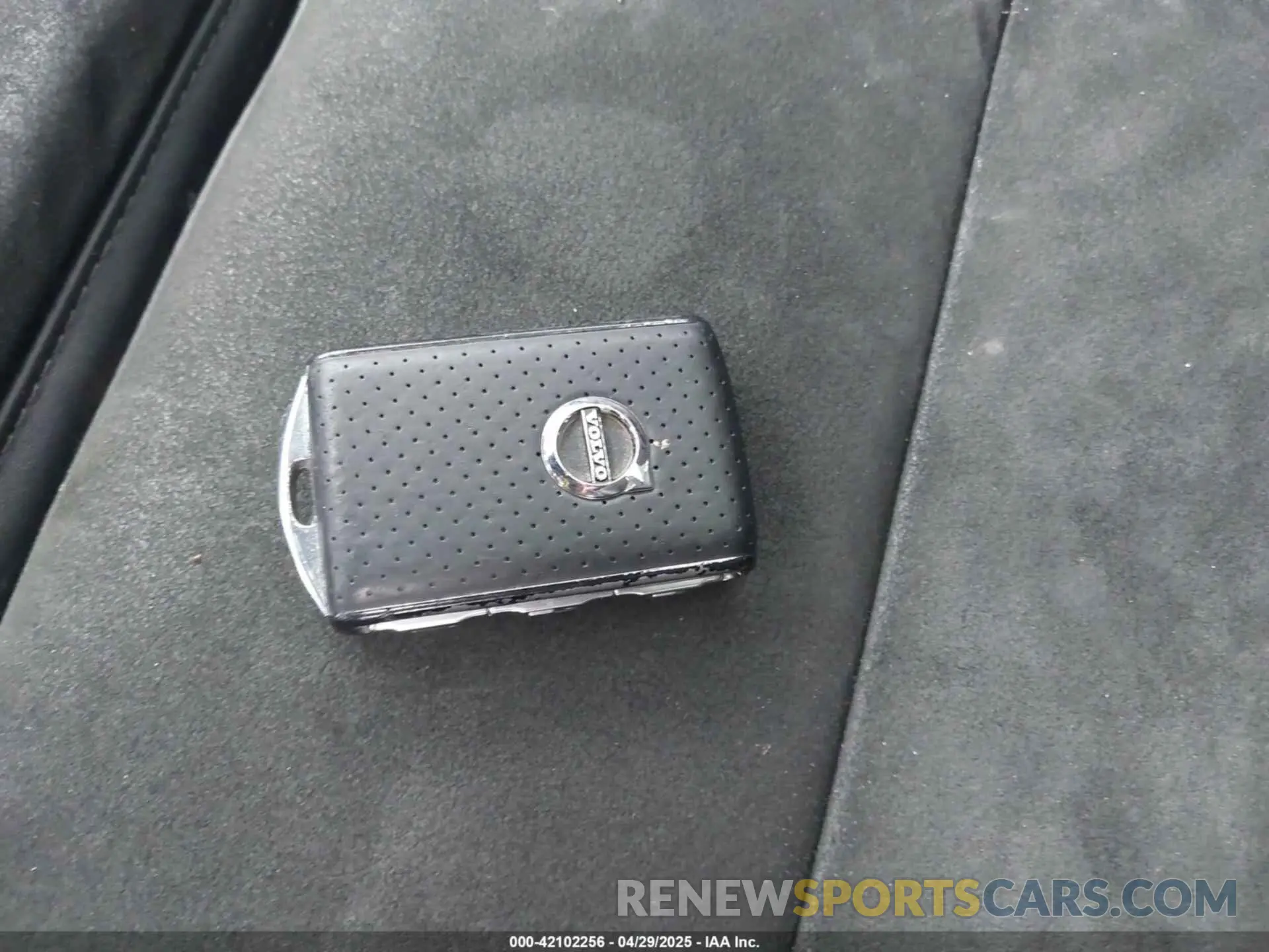 11 Photograph of a damaged car YV4102CM6K1509891 VOLVO XC90 2019