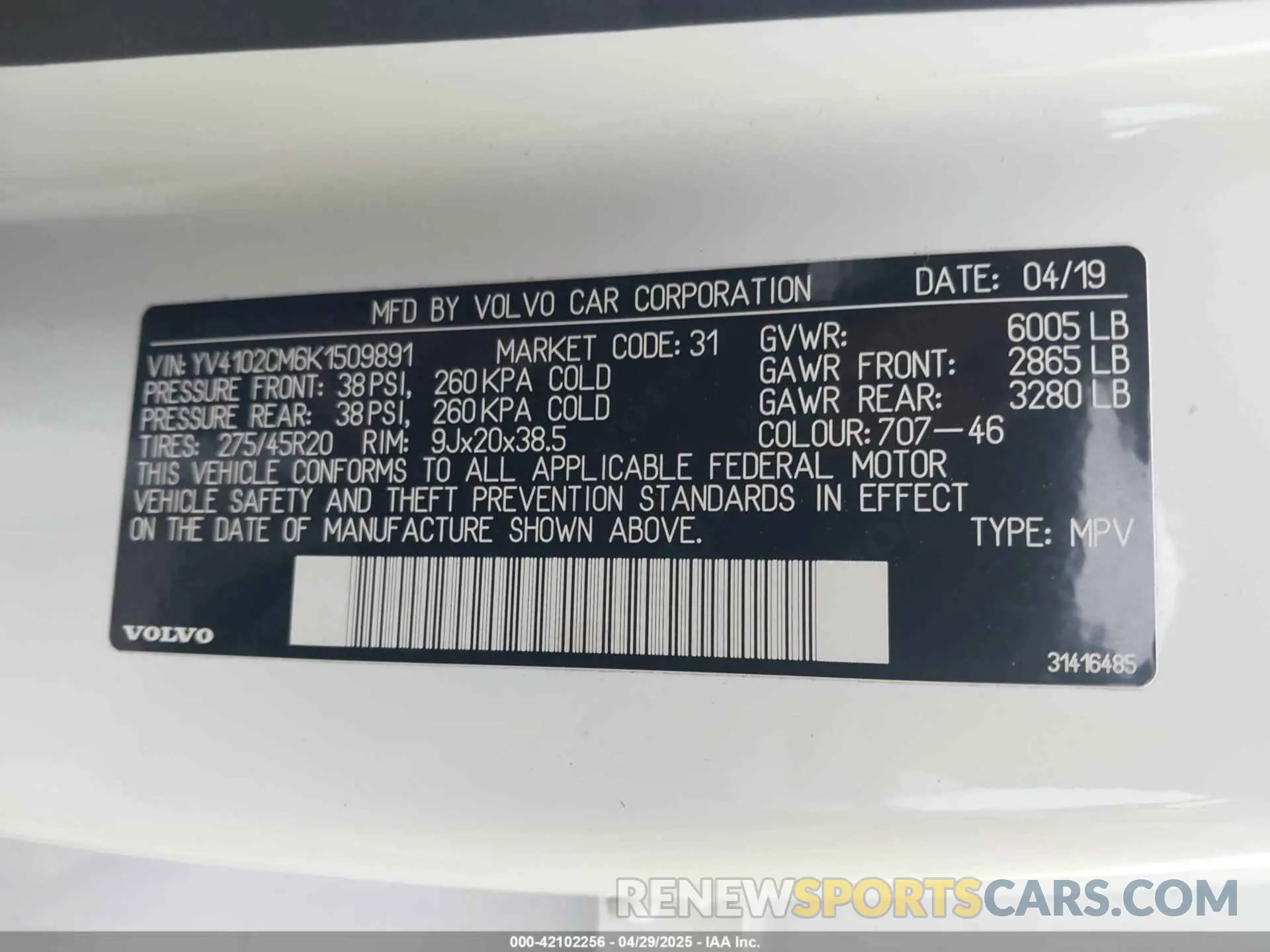 9 Photograph of a damaged car YV4102CM6K1509891 VOLVO XC90 2019