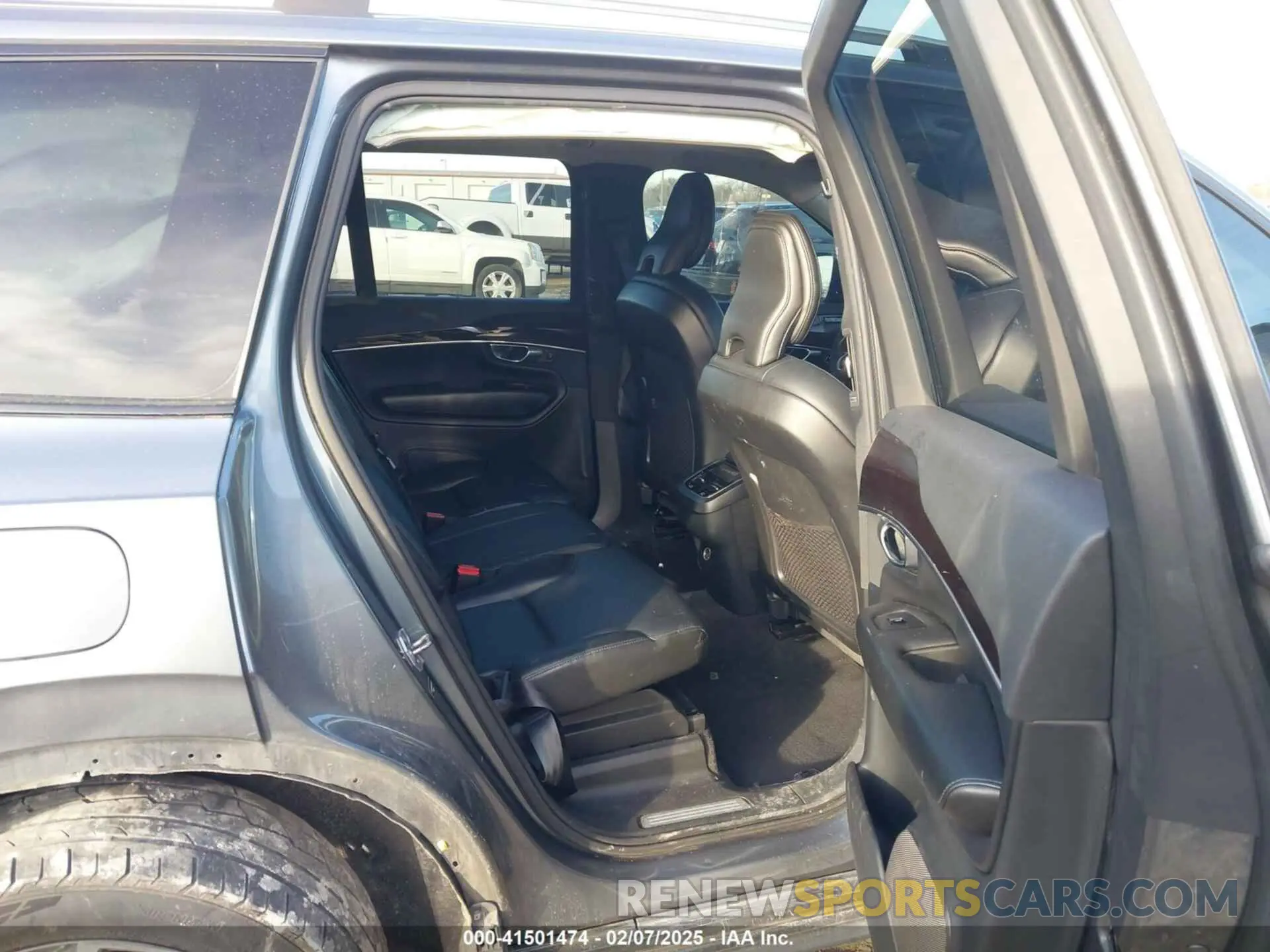 8 Photograph of a damaged car YV4102PK0K1419547 VOLVO XC90 2019