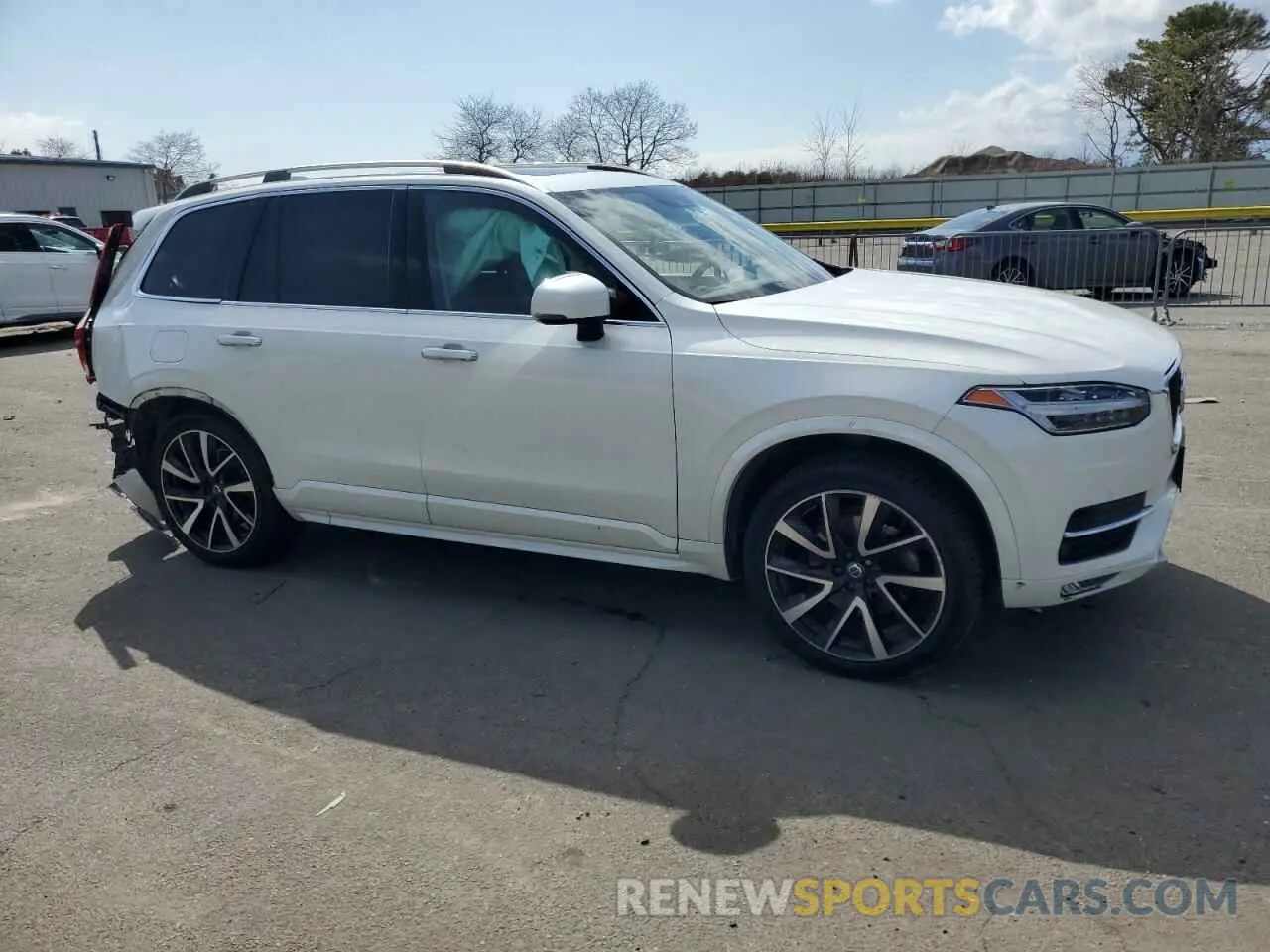 4 Photograph of a damaged car YV4102PK1K1452850 VOLVO XC90 2019