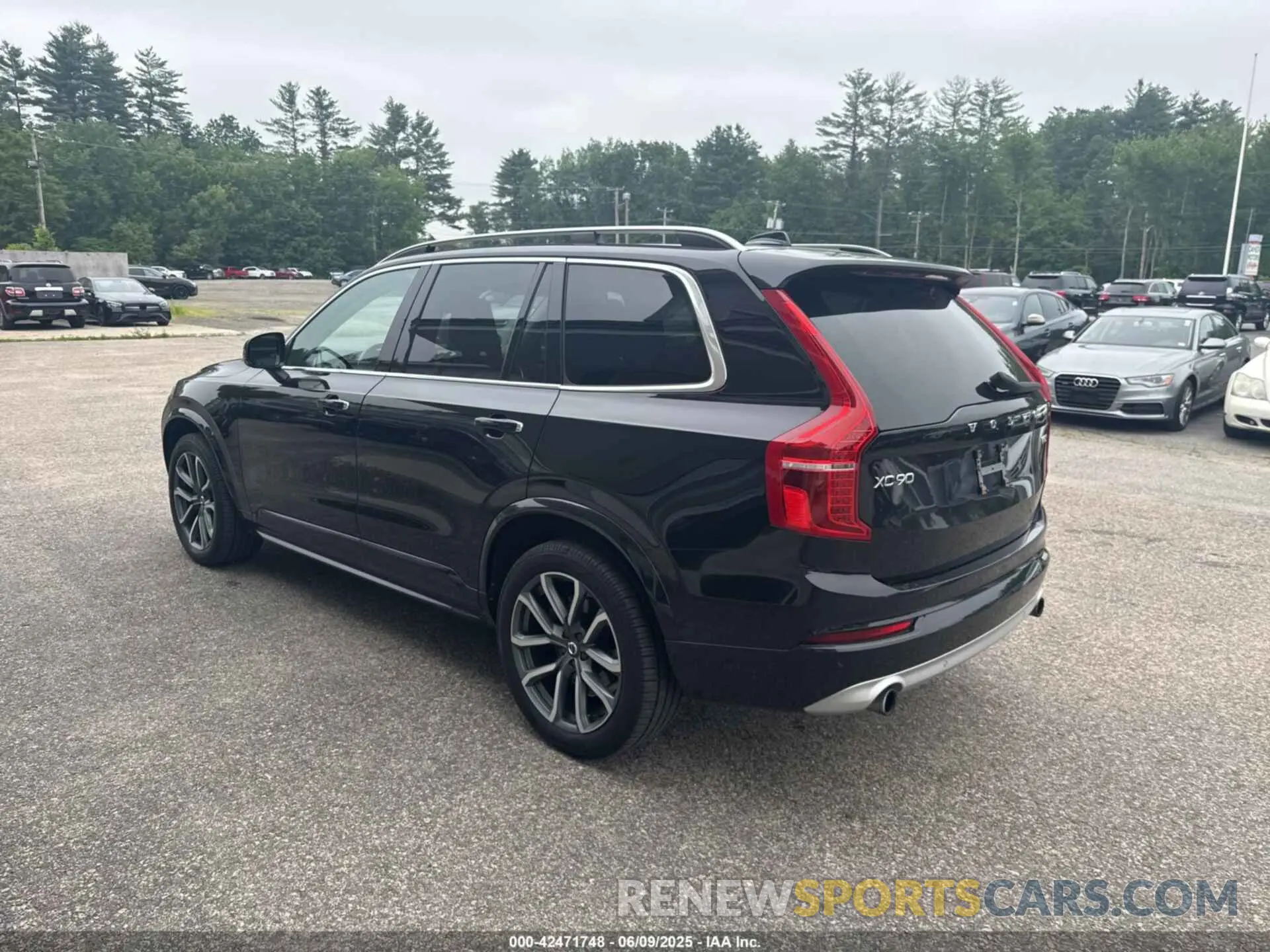 3 Photograph of a damaged car YV4102PK2K1487459 VOLVO XC90 2019