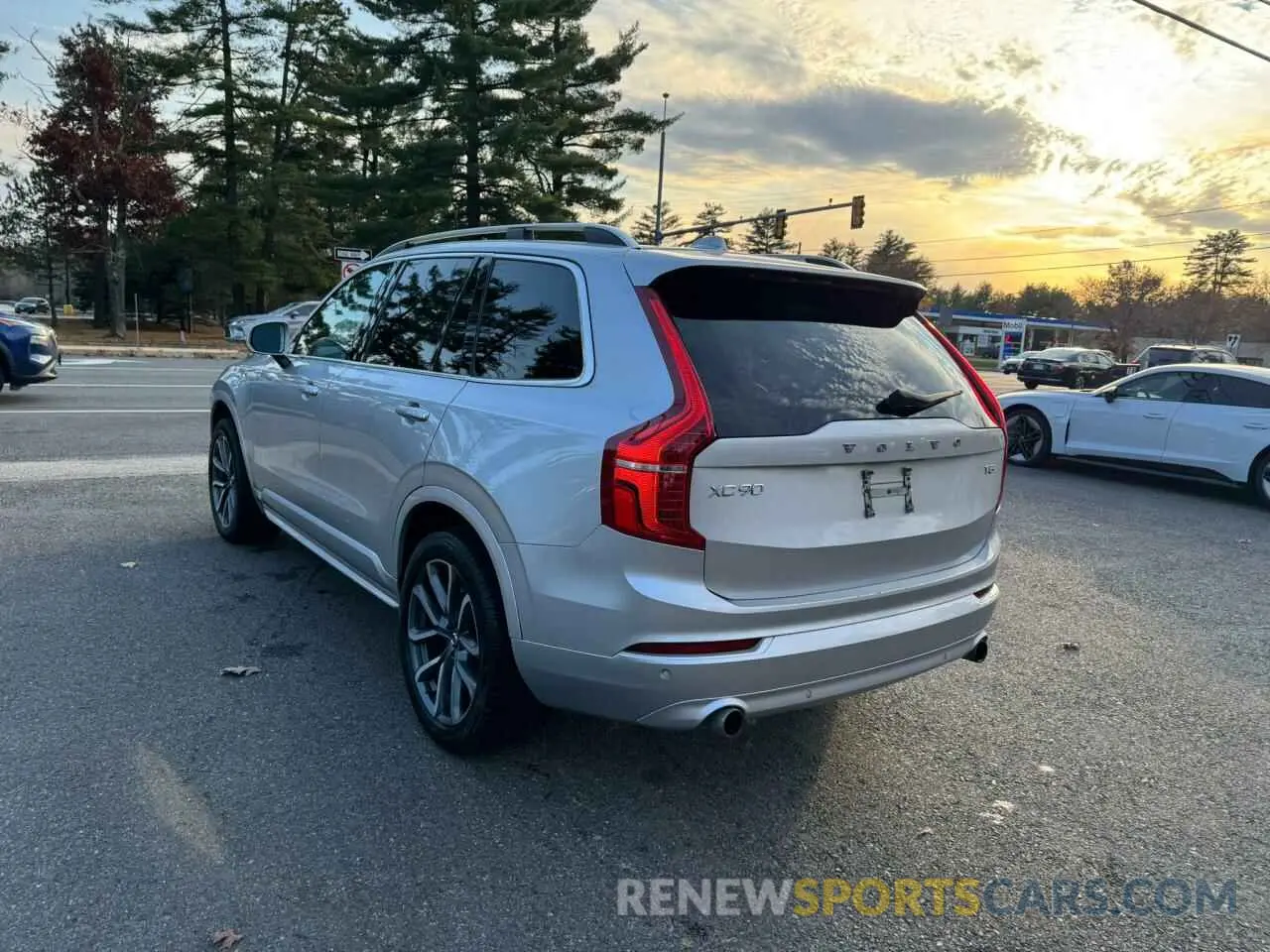 4 Photograph of a damaged car YV4102PK5K1422766 VOLVO XC90 2019
