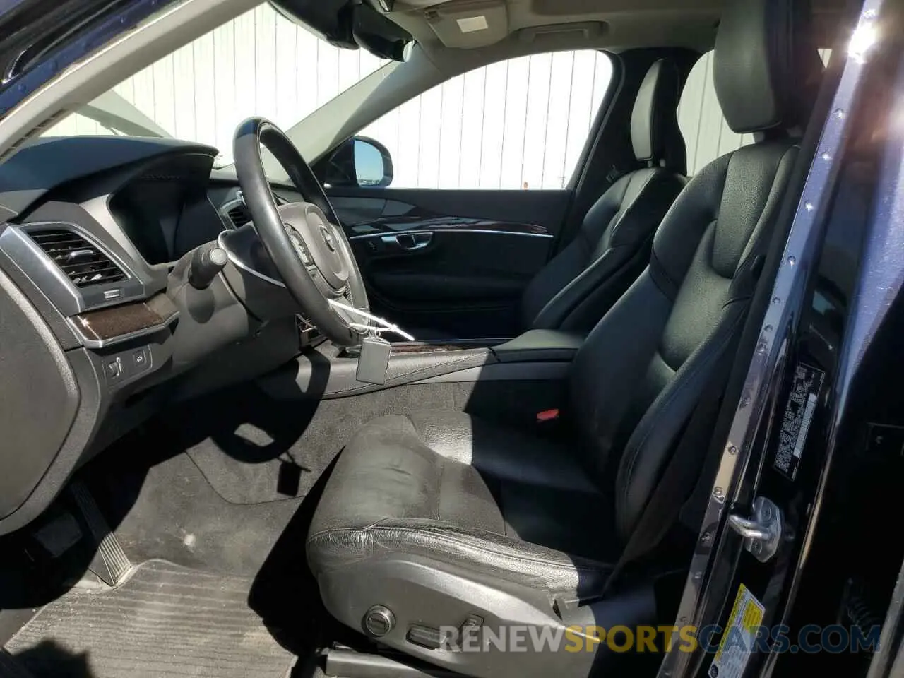7 Photograph of a damaged car YV4102PK8K1485926 VOLVO XC90 2019