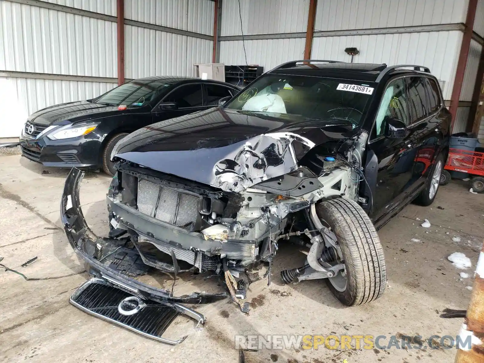 2 Photograph of a damaged car YV4102PK9K1508016 VOLVO XC90 2019