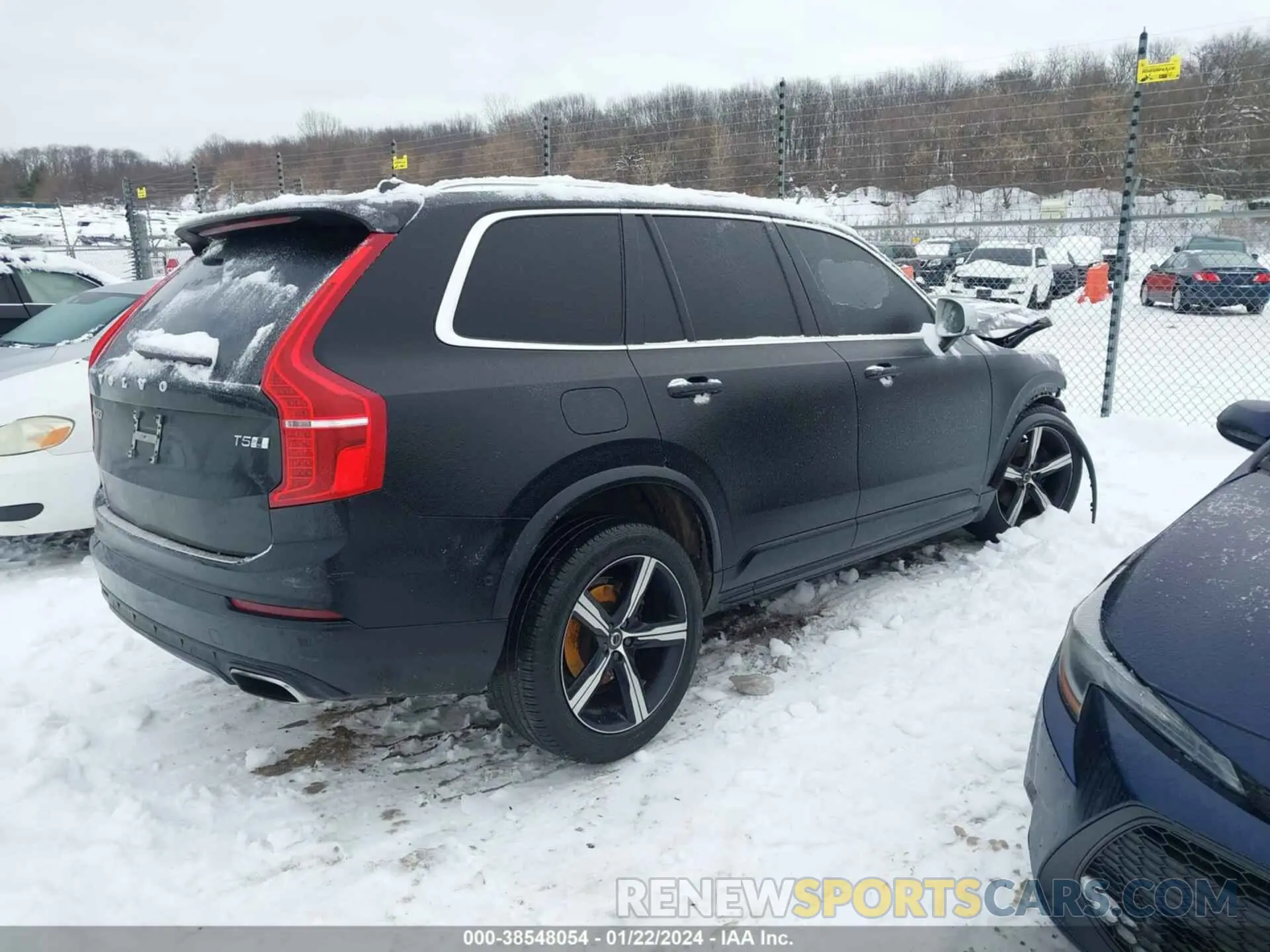 4 Photograph of a damaged car YV4102PM0K1504485 VOLVO XC90 2019
