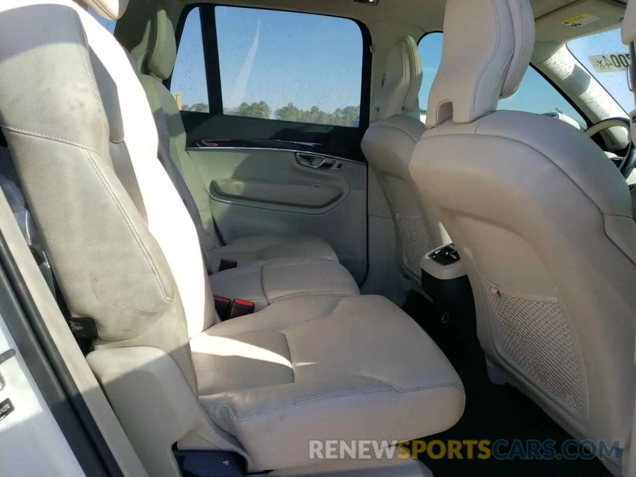 11 Photograph of a damaged car YV4A22PK0K1422796 VOLVO XC90 2019