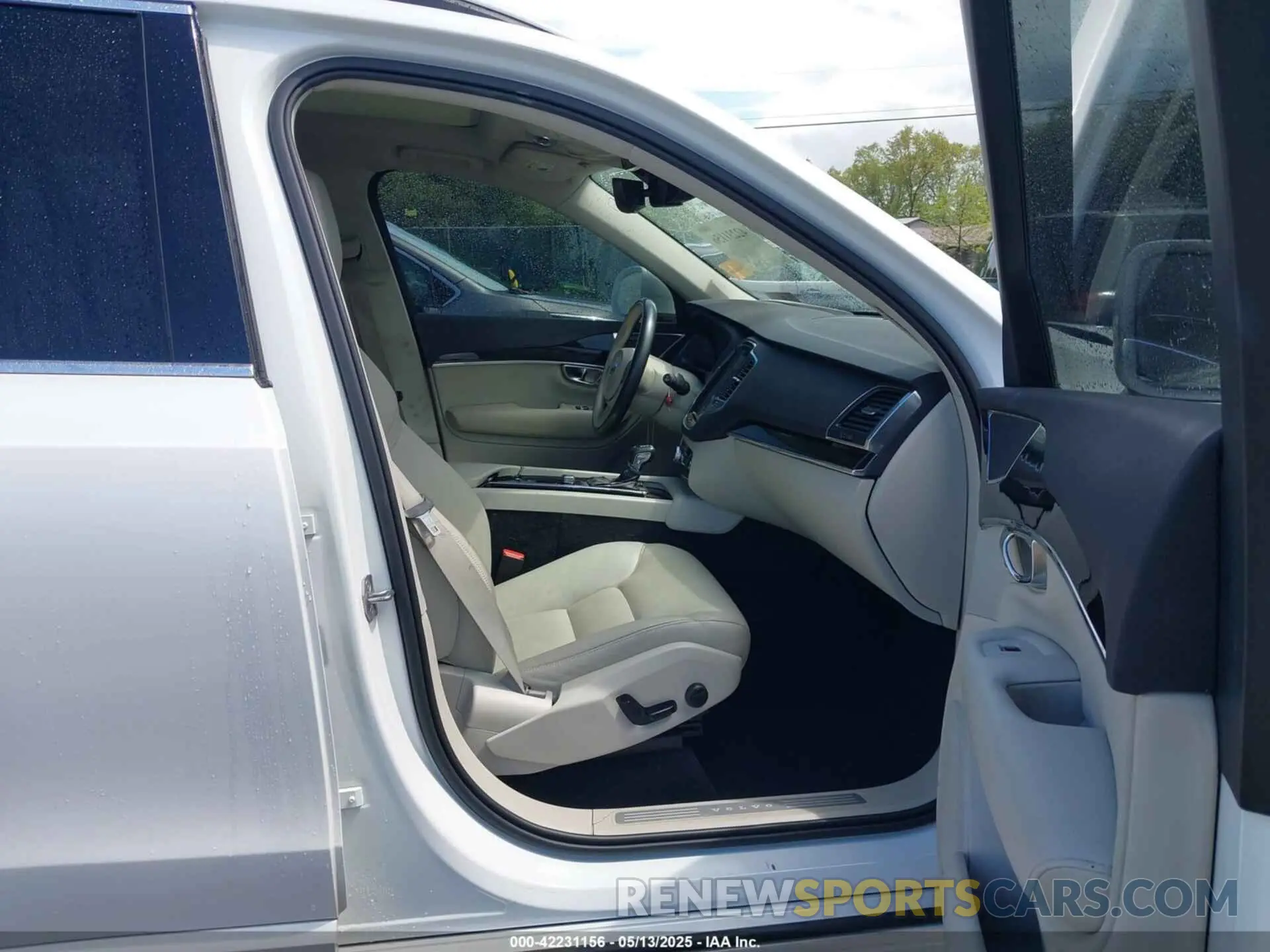 5 Photograph of a damaged car YV4A22PK0K1478673 VOLVO XC90 2019