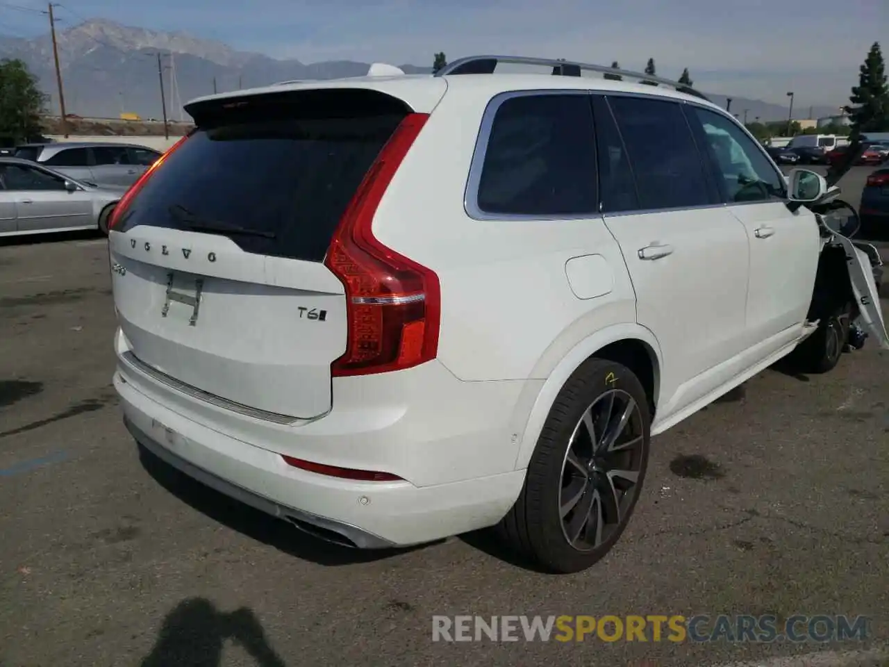 4 Photograph of a damaged car YV4A22PK1K1421477 VOLVO XC90 2019