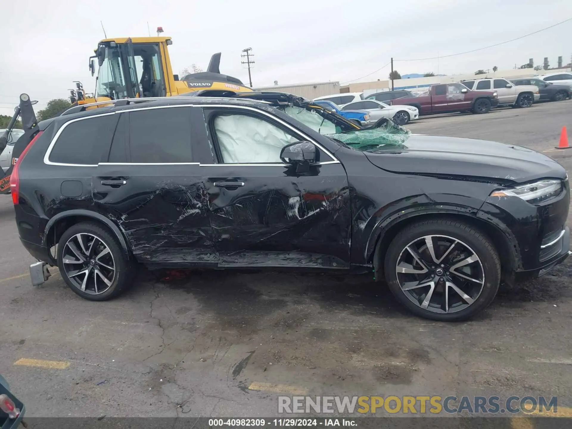 12 Photograph of a damaged car YV4A22PK1K1479394 VOLVO XC90 2019