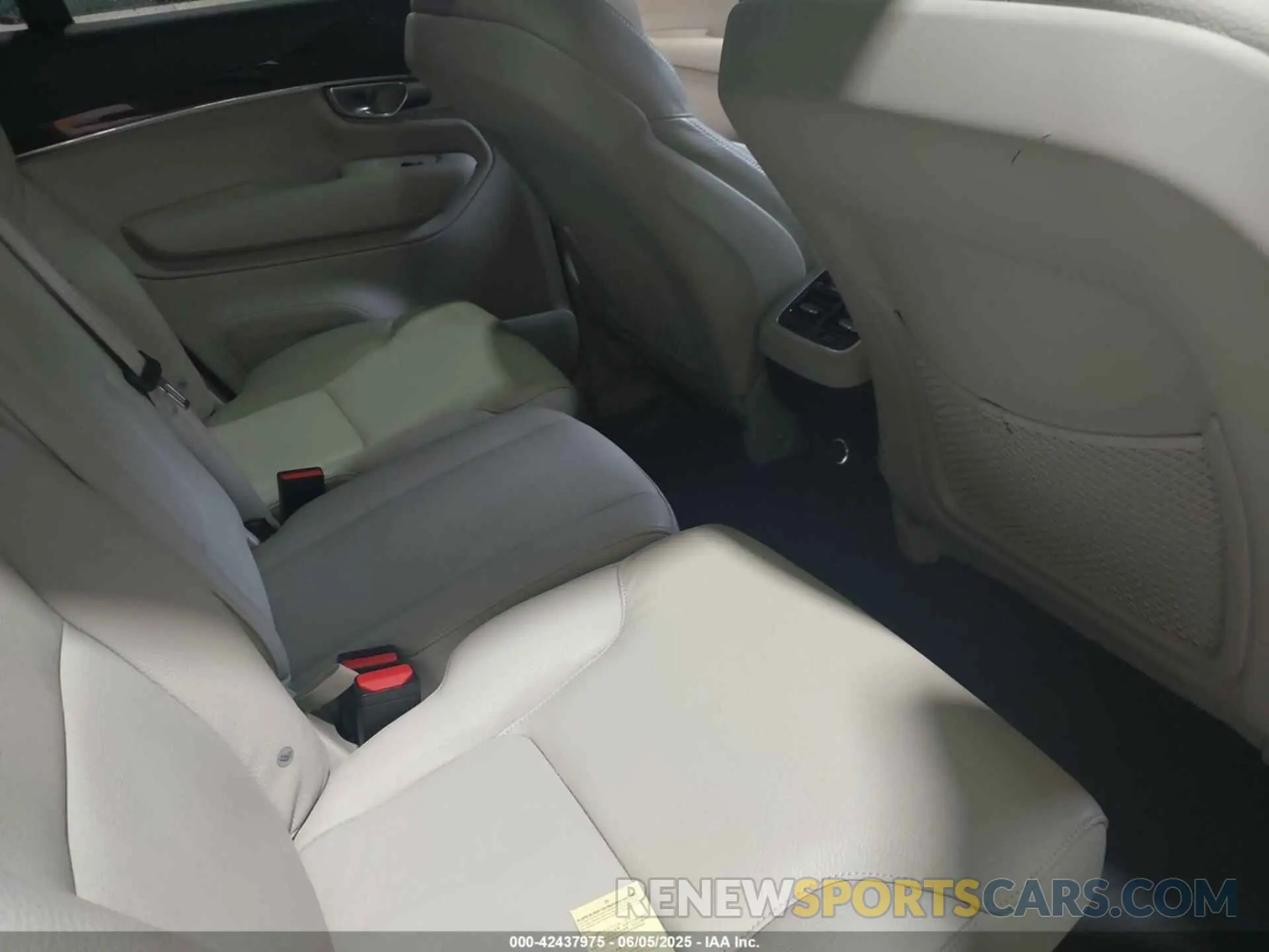 8 Photograph of a damaged car YV4A22PK2K1441754 VOLVO XC90 2019