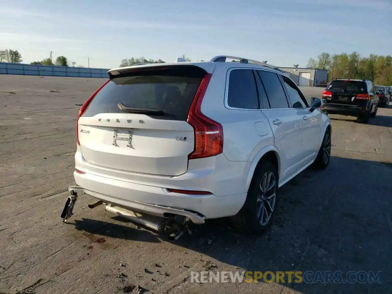 4 Photograph of a damaged car YV4A22PK5K1511778 VOLVO XC90 2019