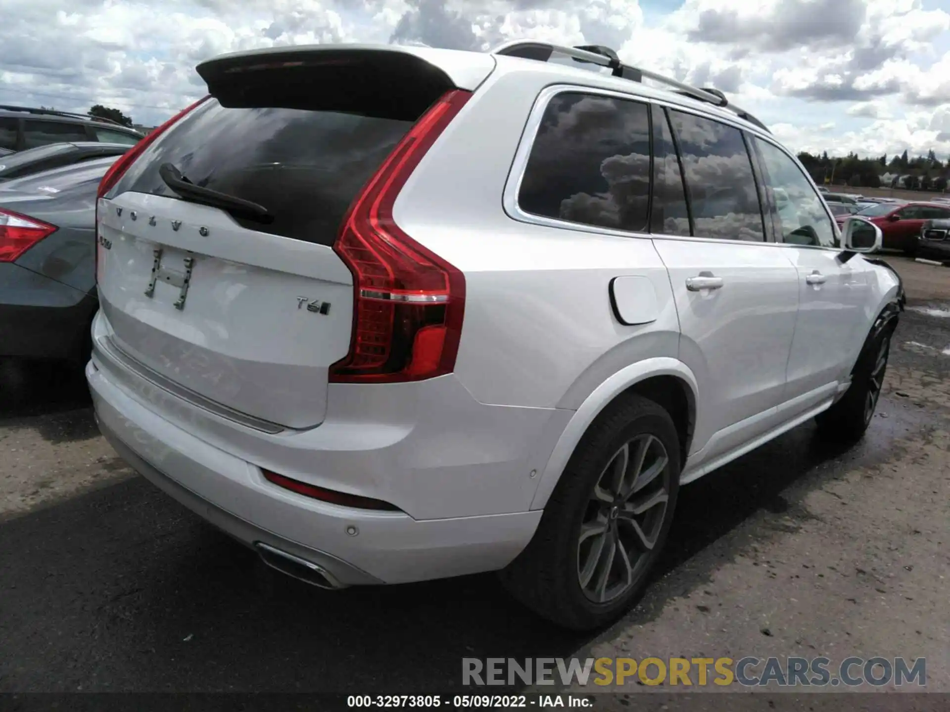 4 Photograph of a damaged car YV4A22PK9K1463363 VOLVO XC90 2019