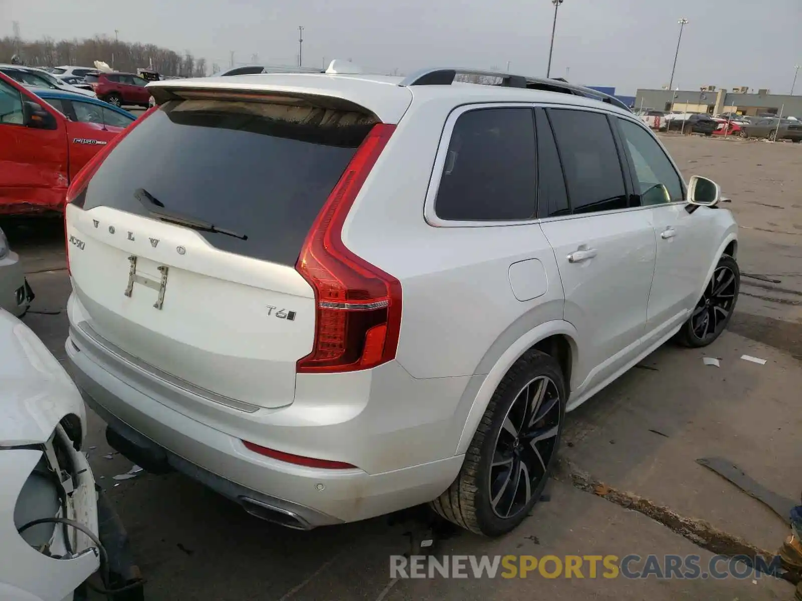 4 Photograph of a damaged car YV4A22PKXK1421509 VOLVO XC90 2019