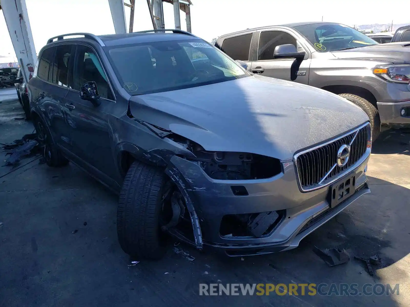 1 Photograph of a damaged car YV4A22PKXK1487915 VOLVO XC90 2019