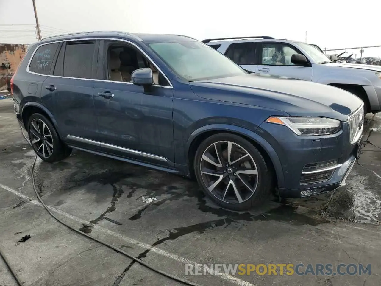 4 Photograph of a damaged car YV4A22PL0K1469397 VOLVO XC90 2019