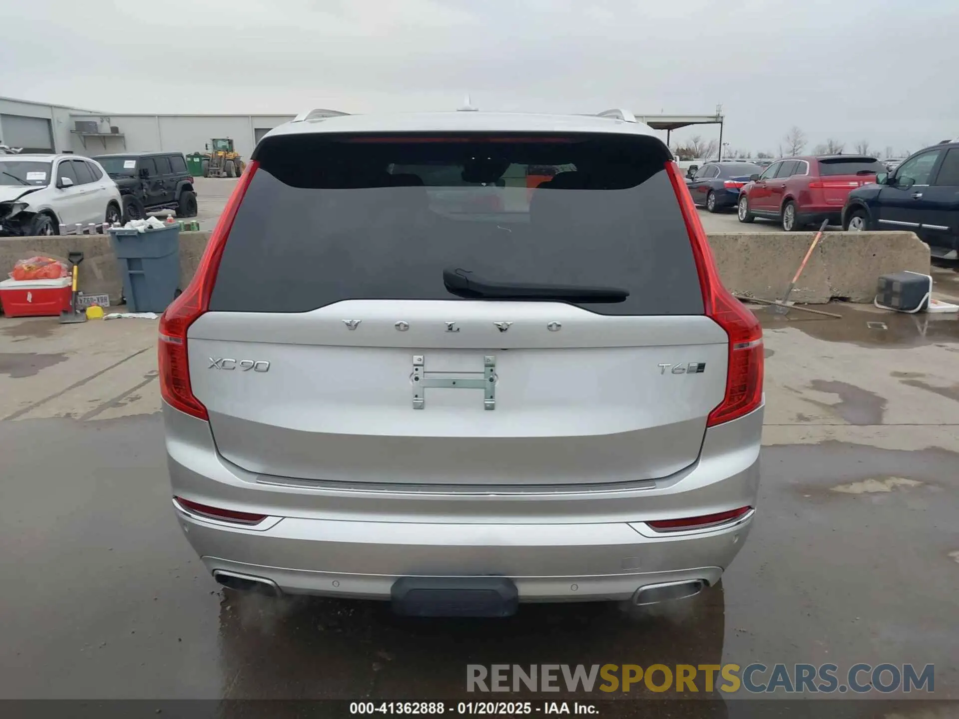 17 Photograph of a damaged car YV4A22PL0K1482716 VOLVO XC90 2019