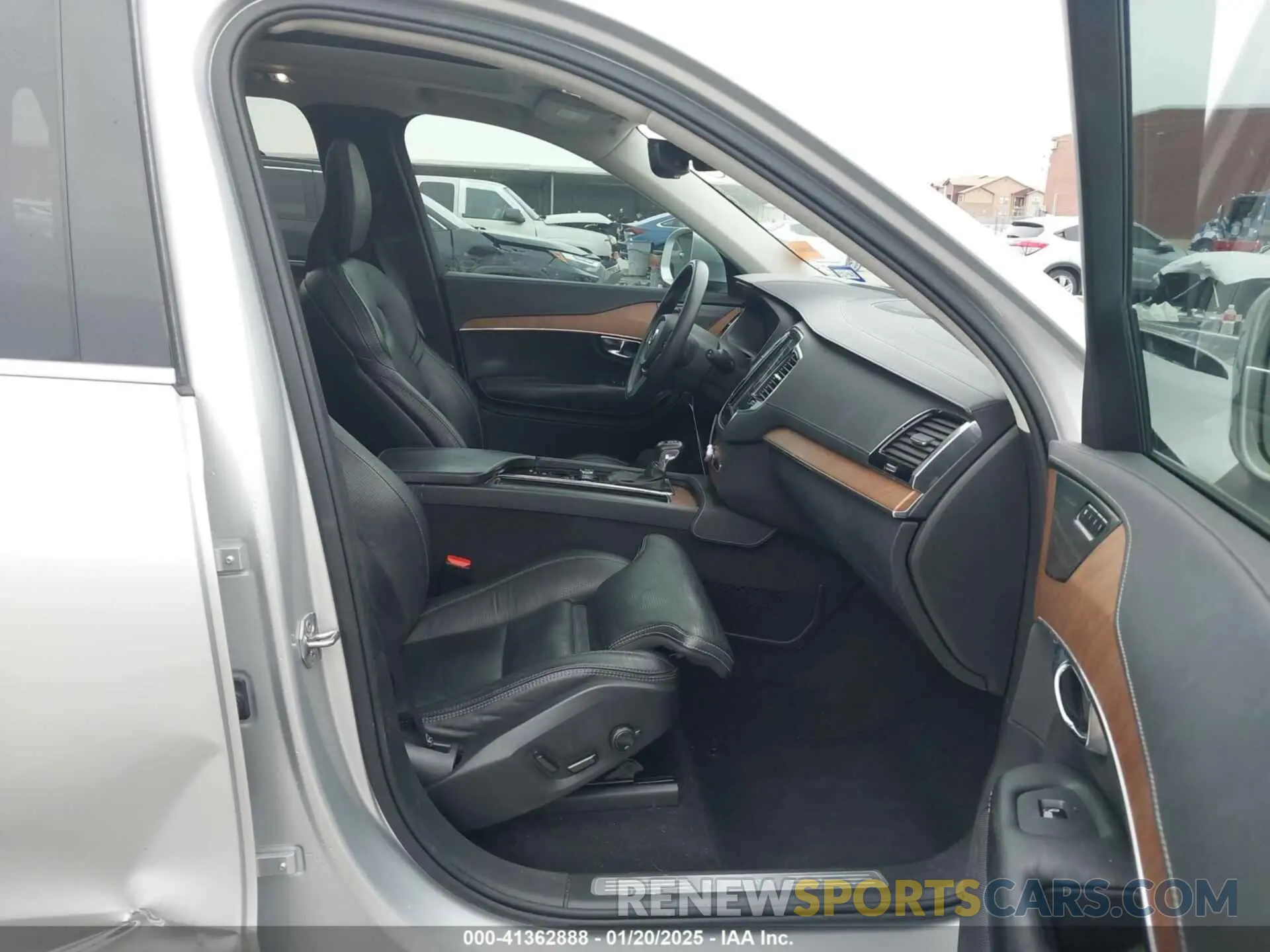 5 Photograph of a damaged car YV4A22PL0K1482716 VOLVO XC90 2019