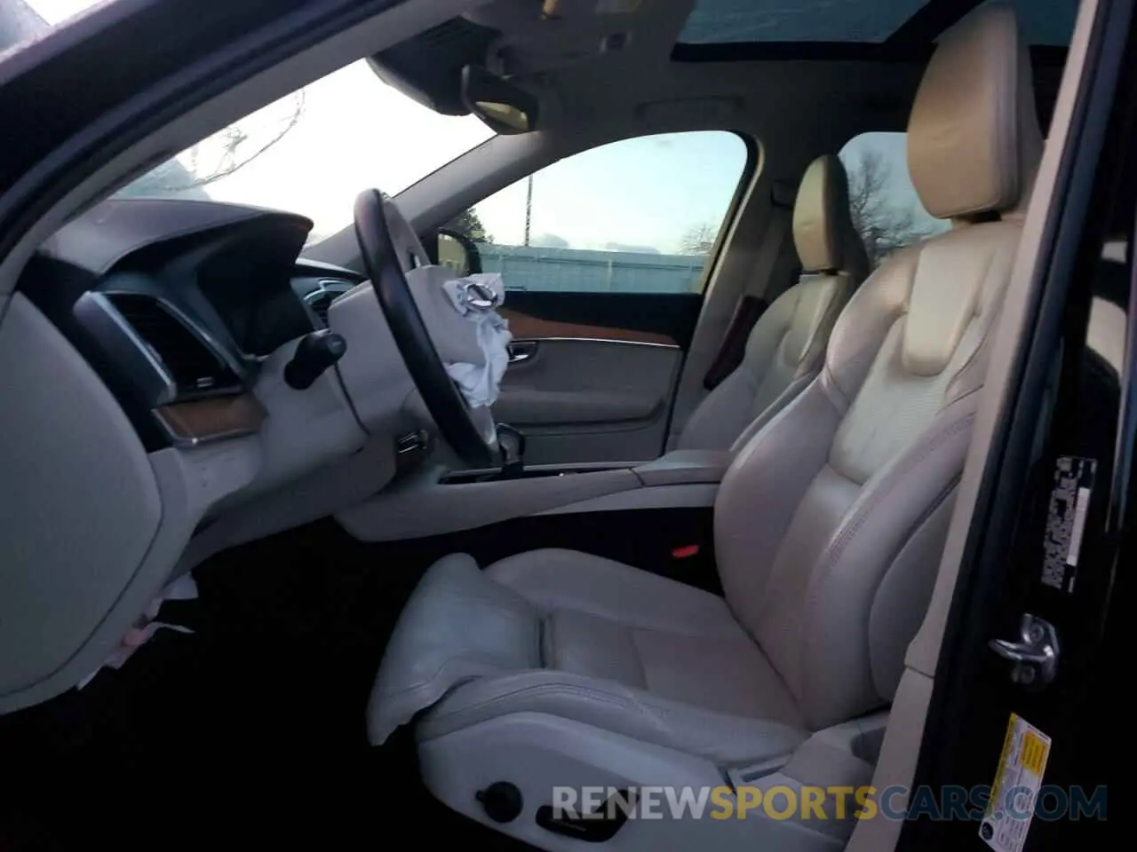 7 Photograph of a damaged car YV4A22PL2K1475010 VOLVO XC90 2019