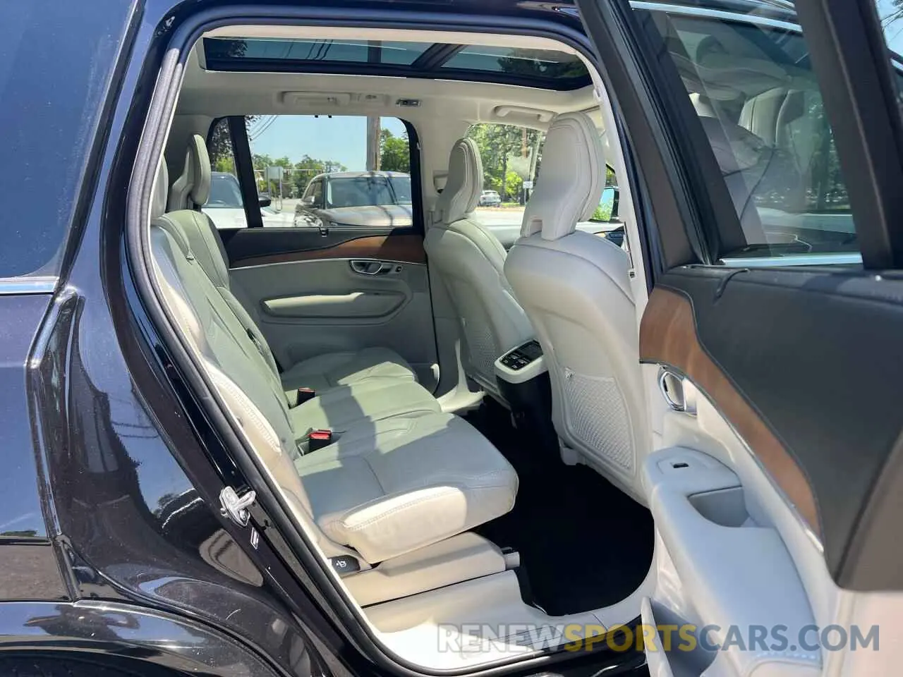 6 Photograph of a damaged car YV4A22PL2K1510953 VOLVO XC90 2019
