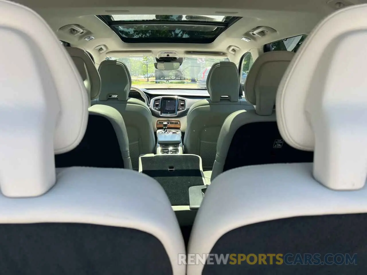 9 Photograph of a damaged car YV4A22PL2K1510953 VOLVO XC90 2019