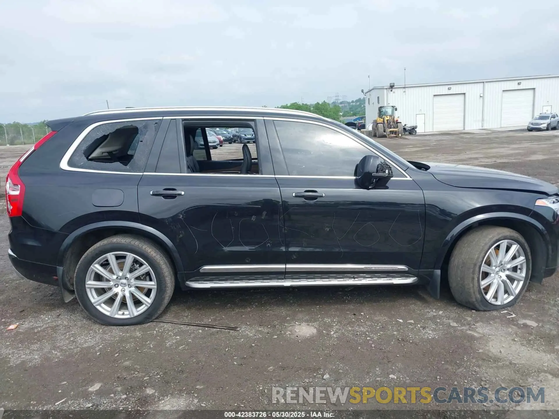 13 Photograph of a damaged car YV4A22PL3K1493337 VOLVO XC90 2019