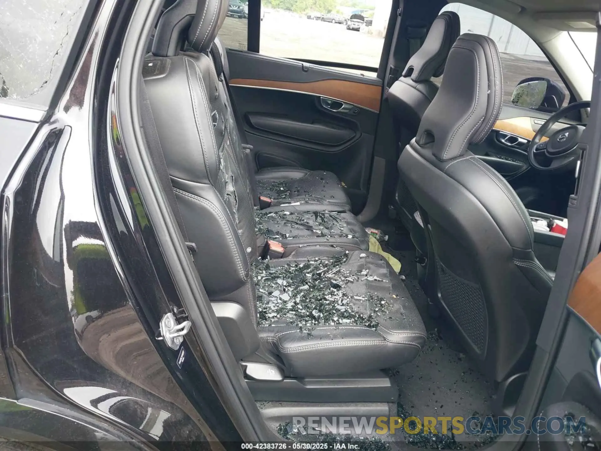 8 Photograph of a damaged car YV4A22PL3K1493337 VOLVO XC90 2019
