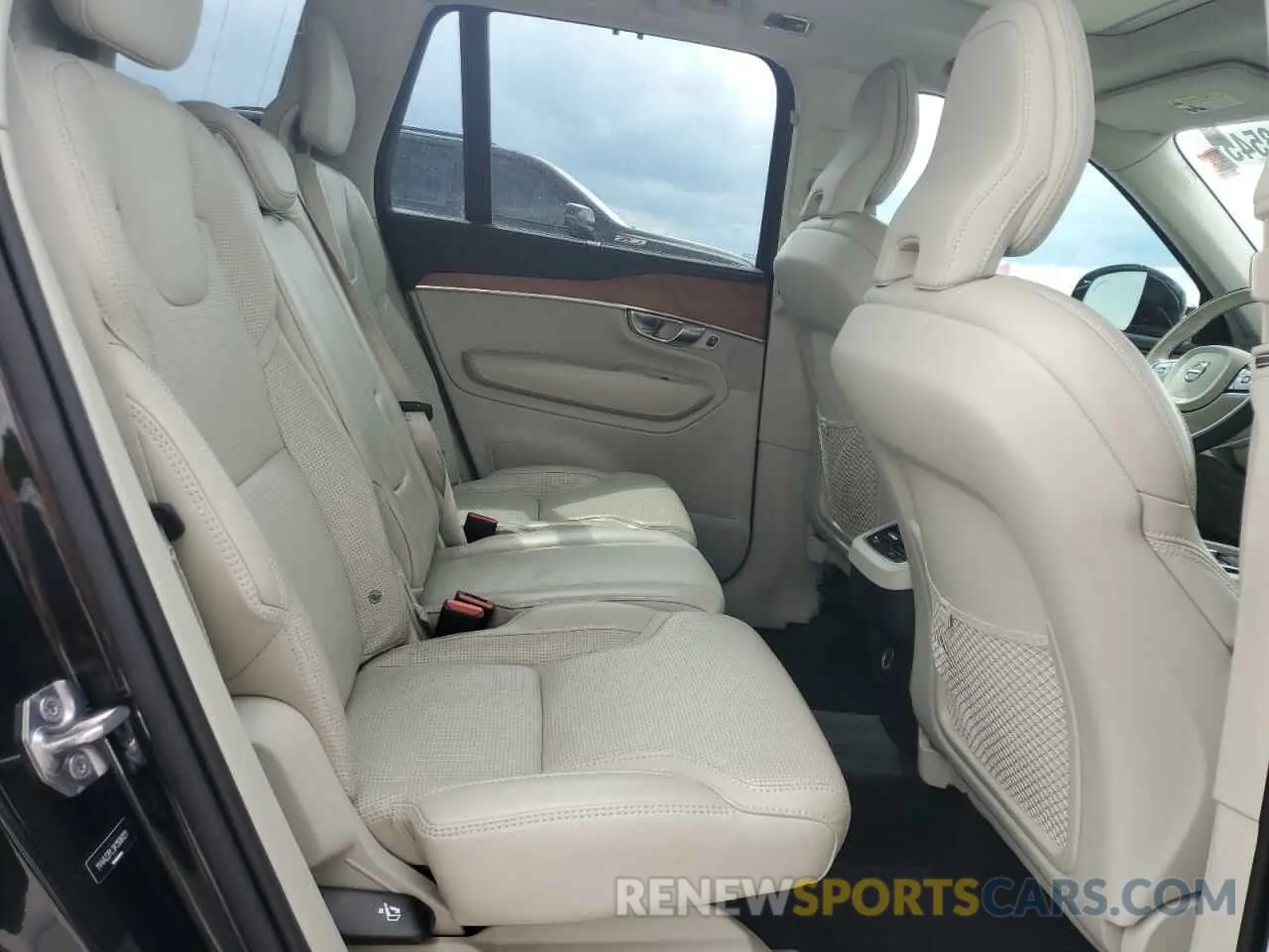 11 Photograph of a damaged car YV4A22PL3K1506121 VOLVO XC90 2019