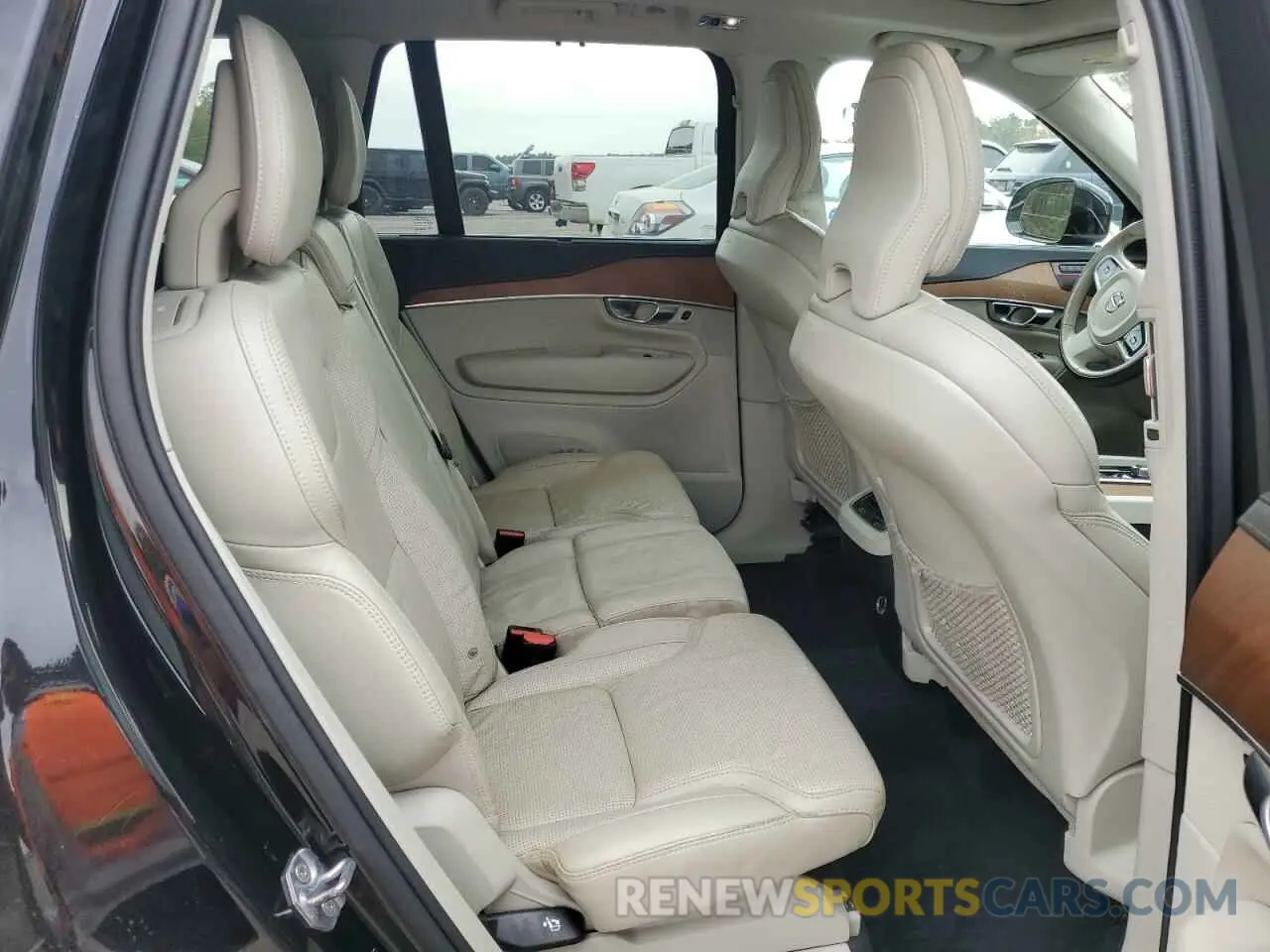 11 Photograph of a damaged car YV4A22PL5K1425654 VOLVO XC90 2019