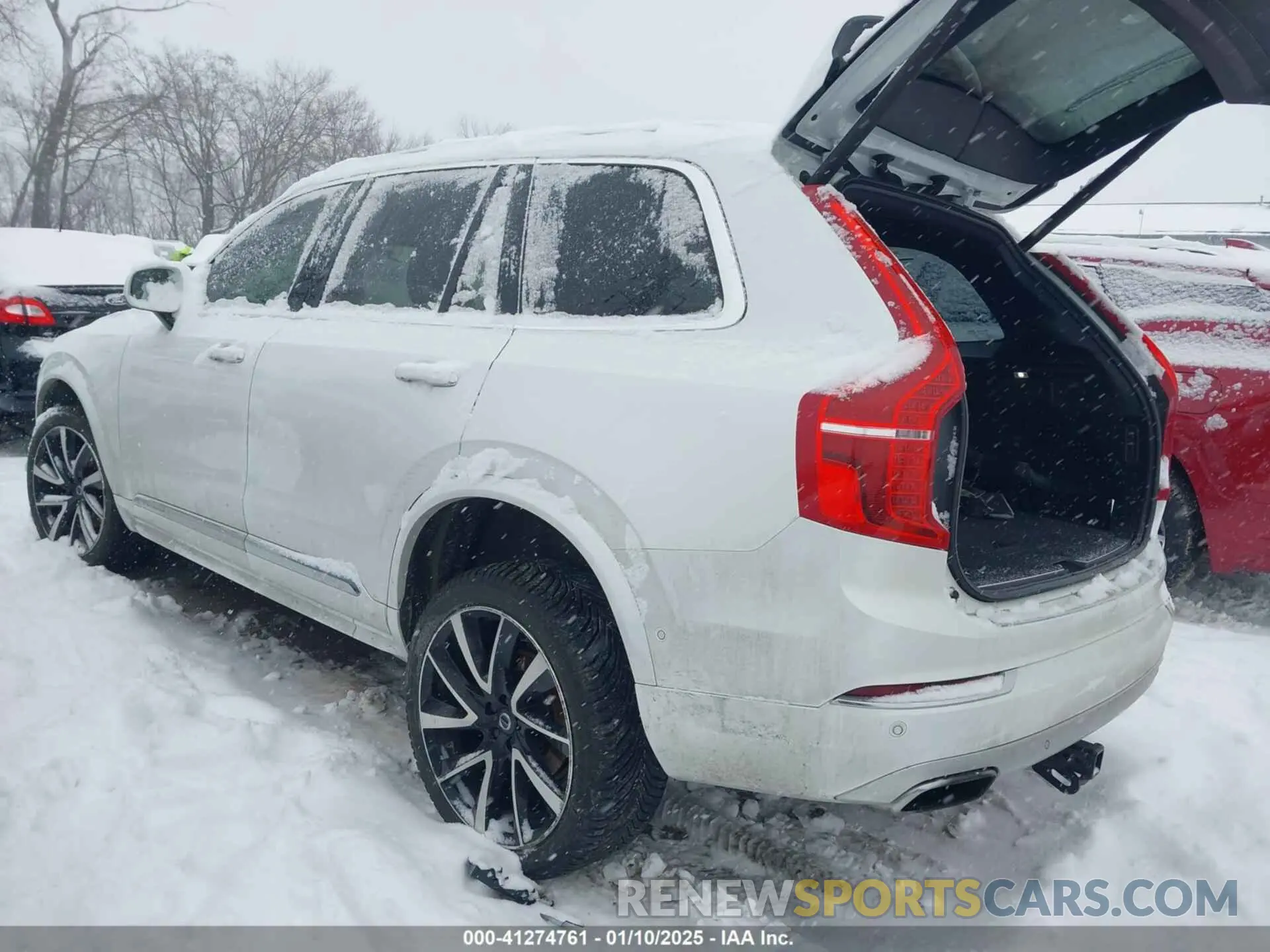 3 Photograph of a damaged car YV4A22PL7K1442407 VOLVO XC90 2019