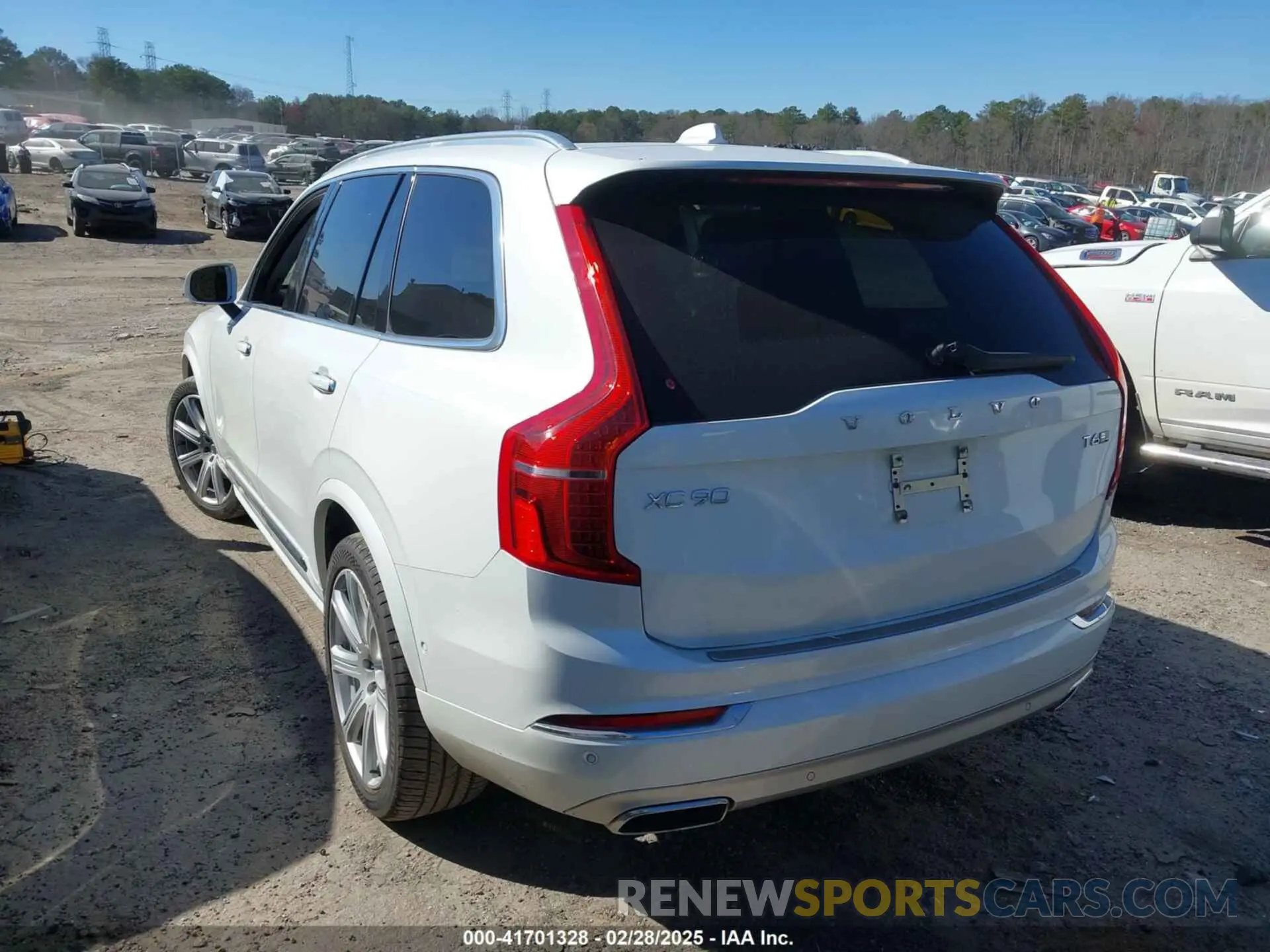 3 Photograph of a damaged car YV4A22PL8K1451651 VOLVO XC90 2019