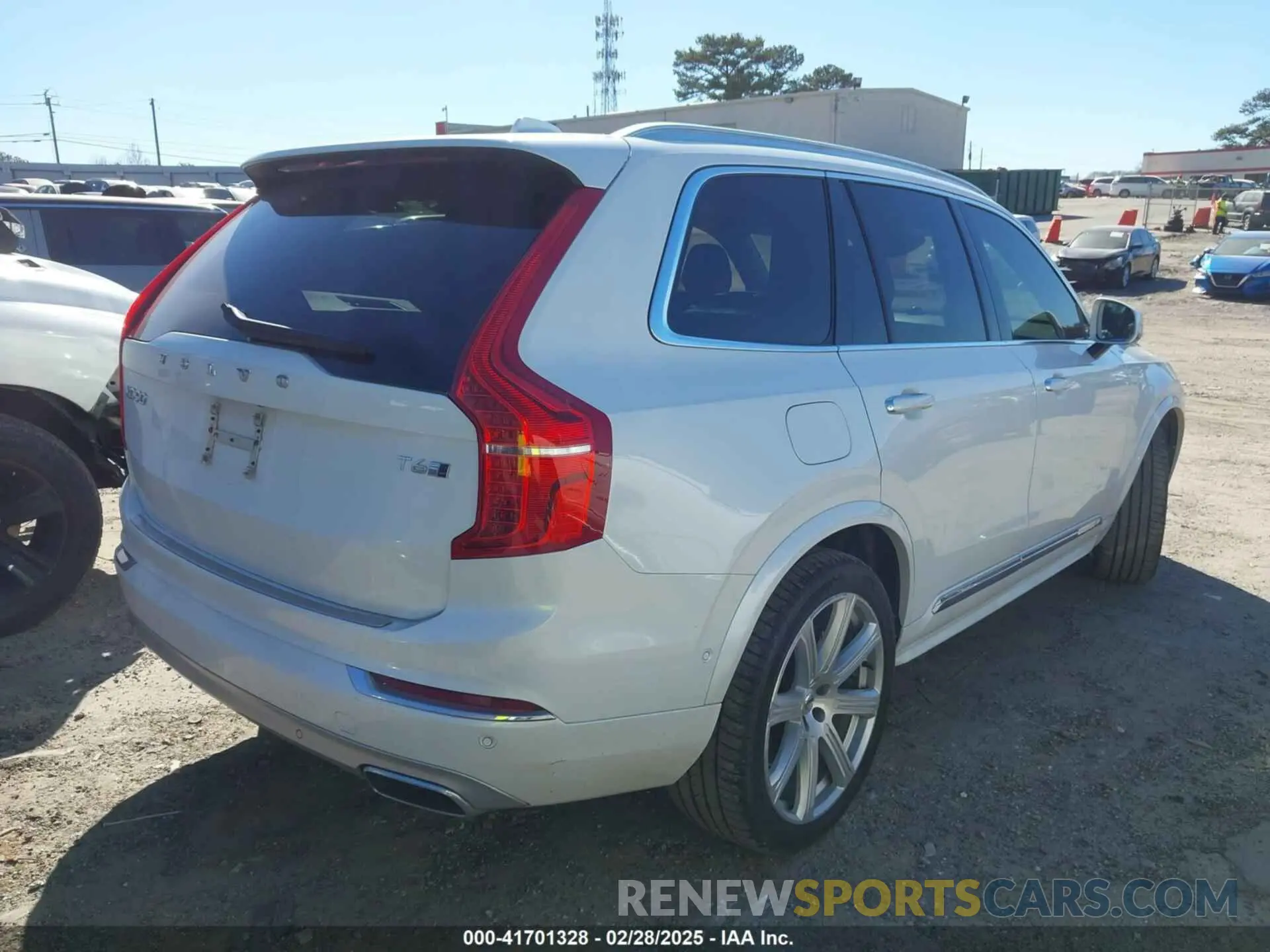 4 Photograph of a damaged car YV4A22PL8K1451651 VOLVO XC90 2019