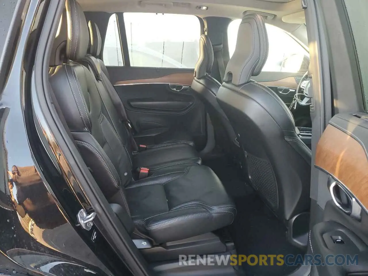 11 Photograph of a damaged car YV4A22PL9K1489566 VOLVO XC90 2019