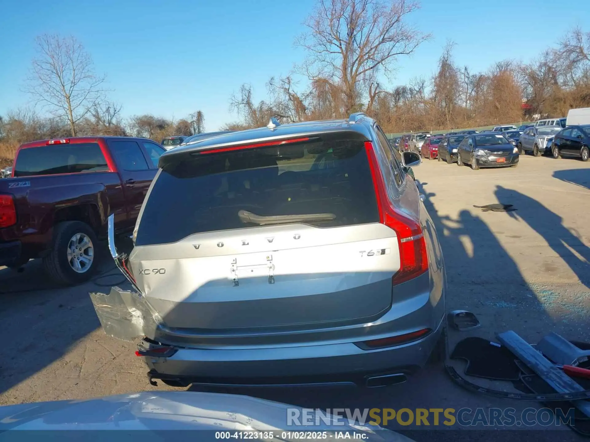 17 Photograph of a damaged car YV4A22PM0K1490498 VOLVO XC90 2019