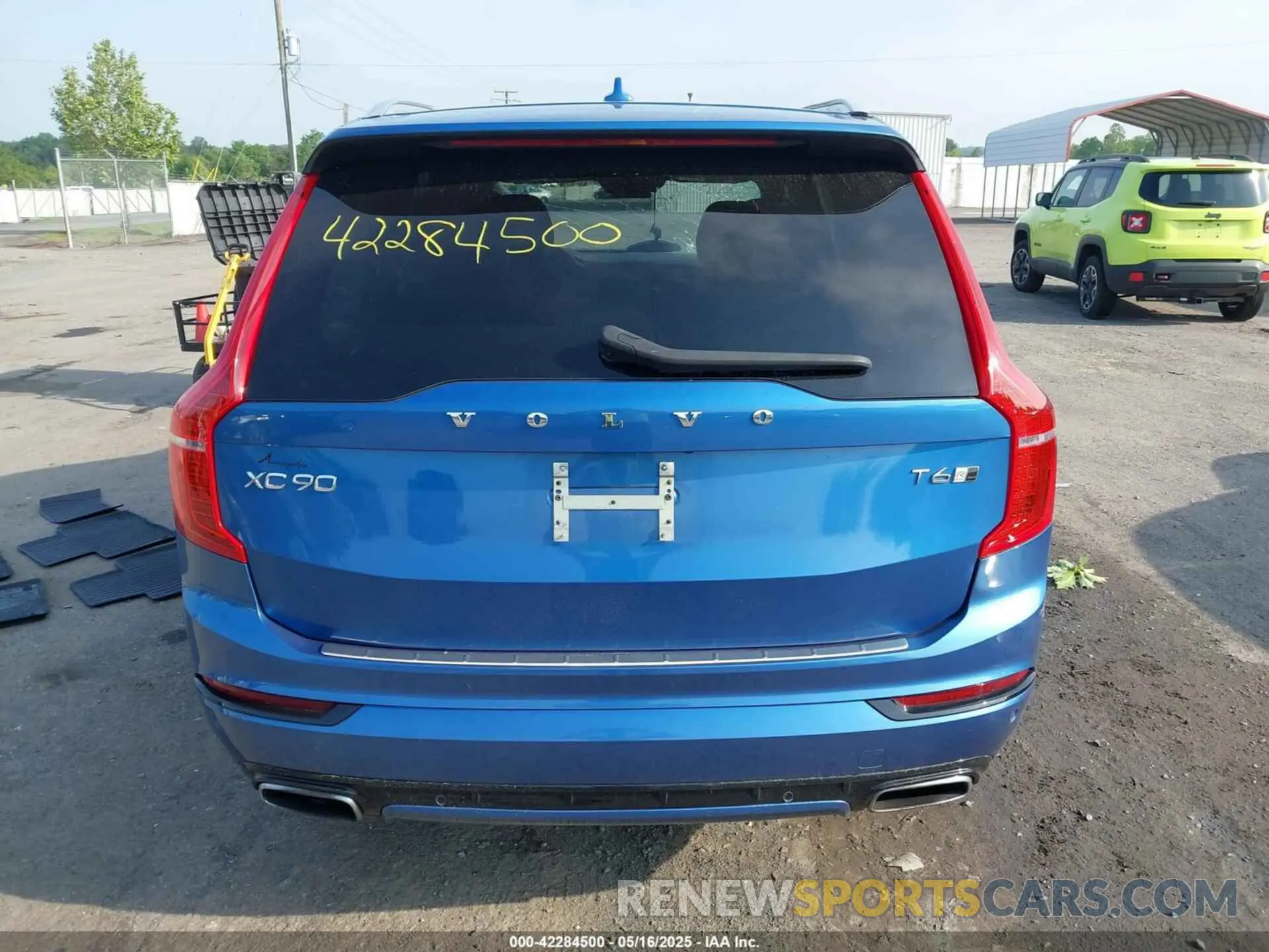 16 Photograph of a damaged car YV4A22PM5K1429793 VOLVO XC90 2019