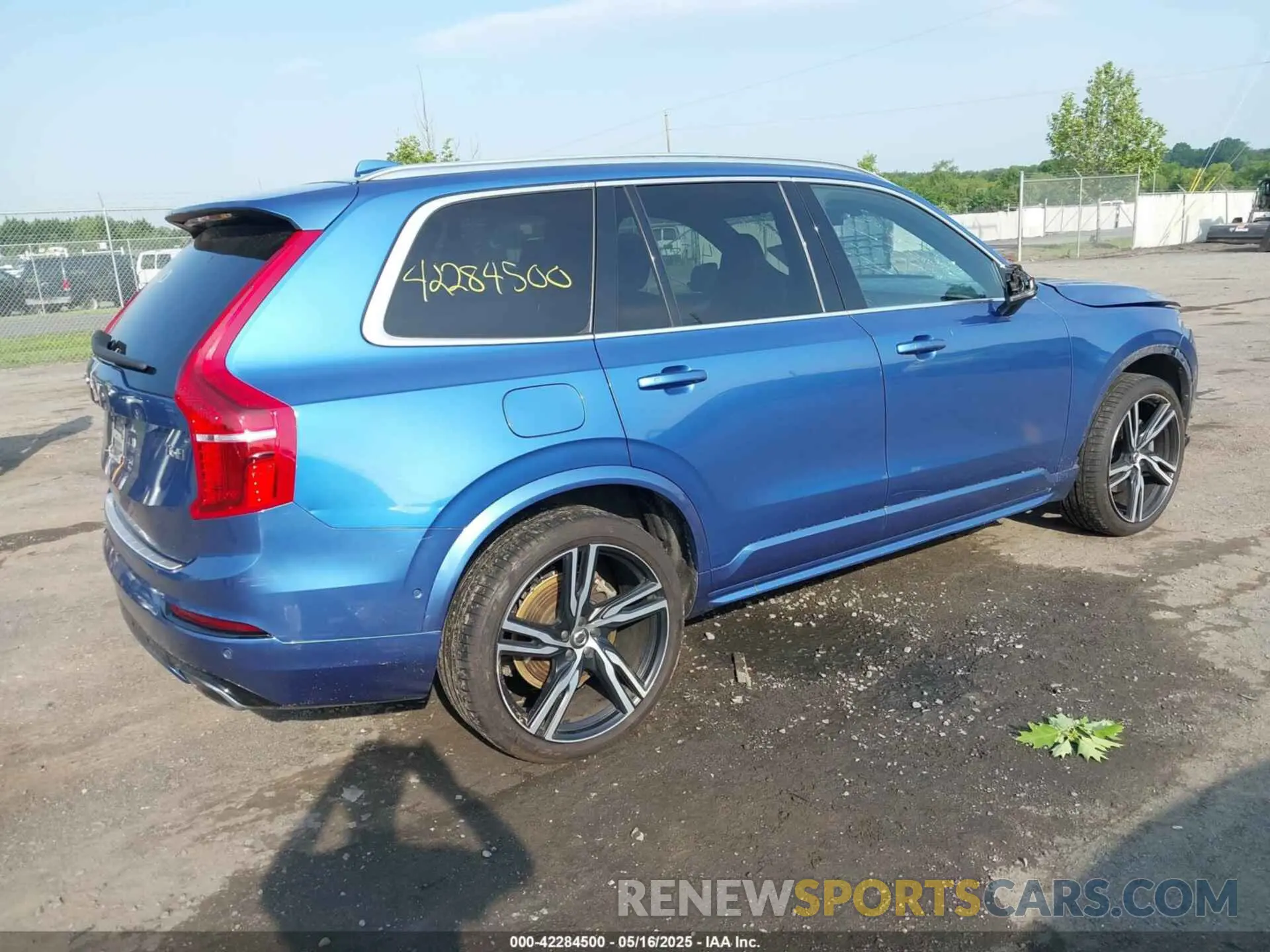 4 Photograph of a damaged car YV4A22PM5K1429793 VOLVO XC90 2019