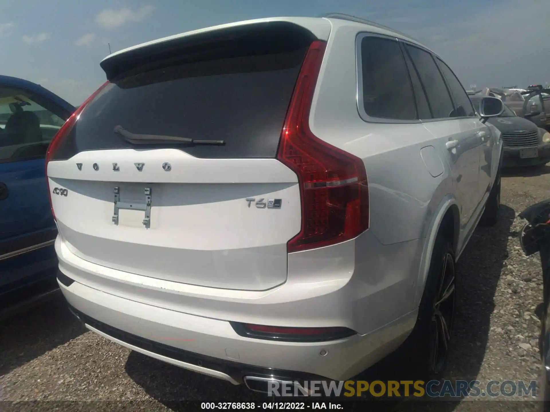 4 Photograph of a damaged car YV4A22PM6K1421718 VOLVO XC90 2019