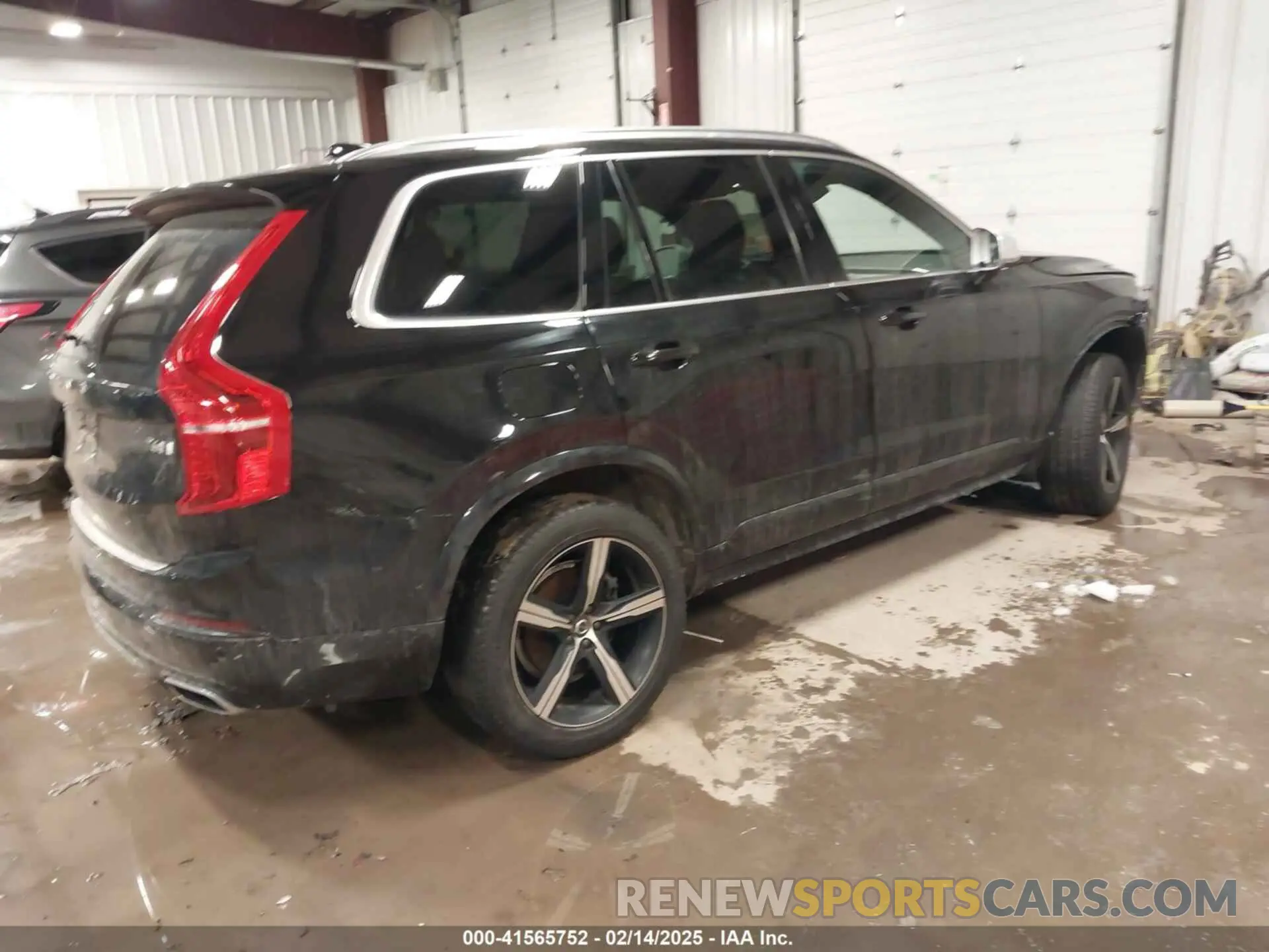 4 Photograph of a damaged car YV4A22PM6K1506042 VOLVO XC90 2019